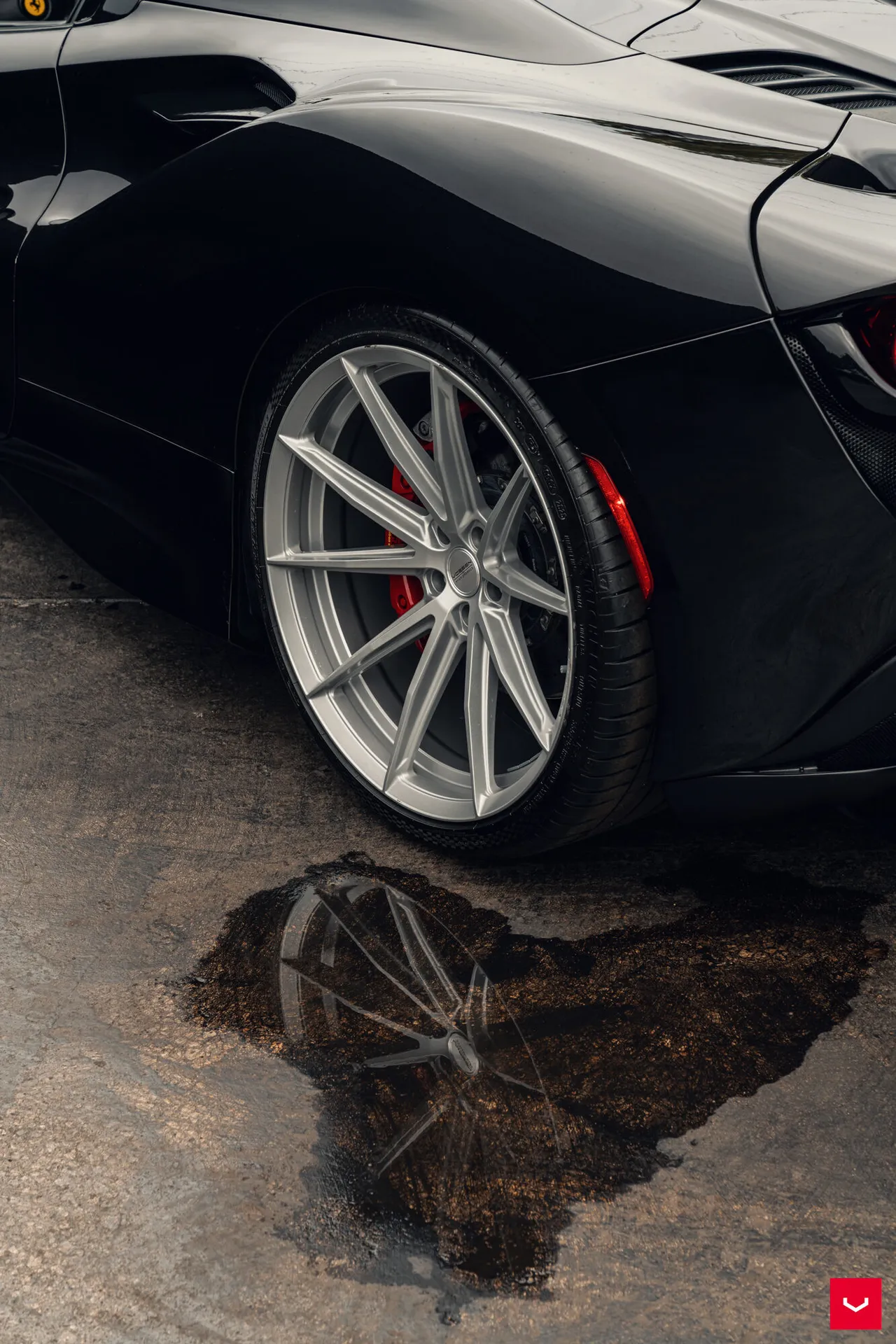 Ferrari F8, 19