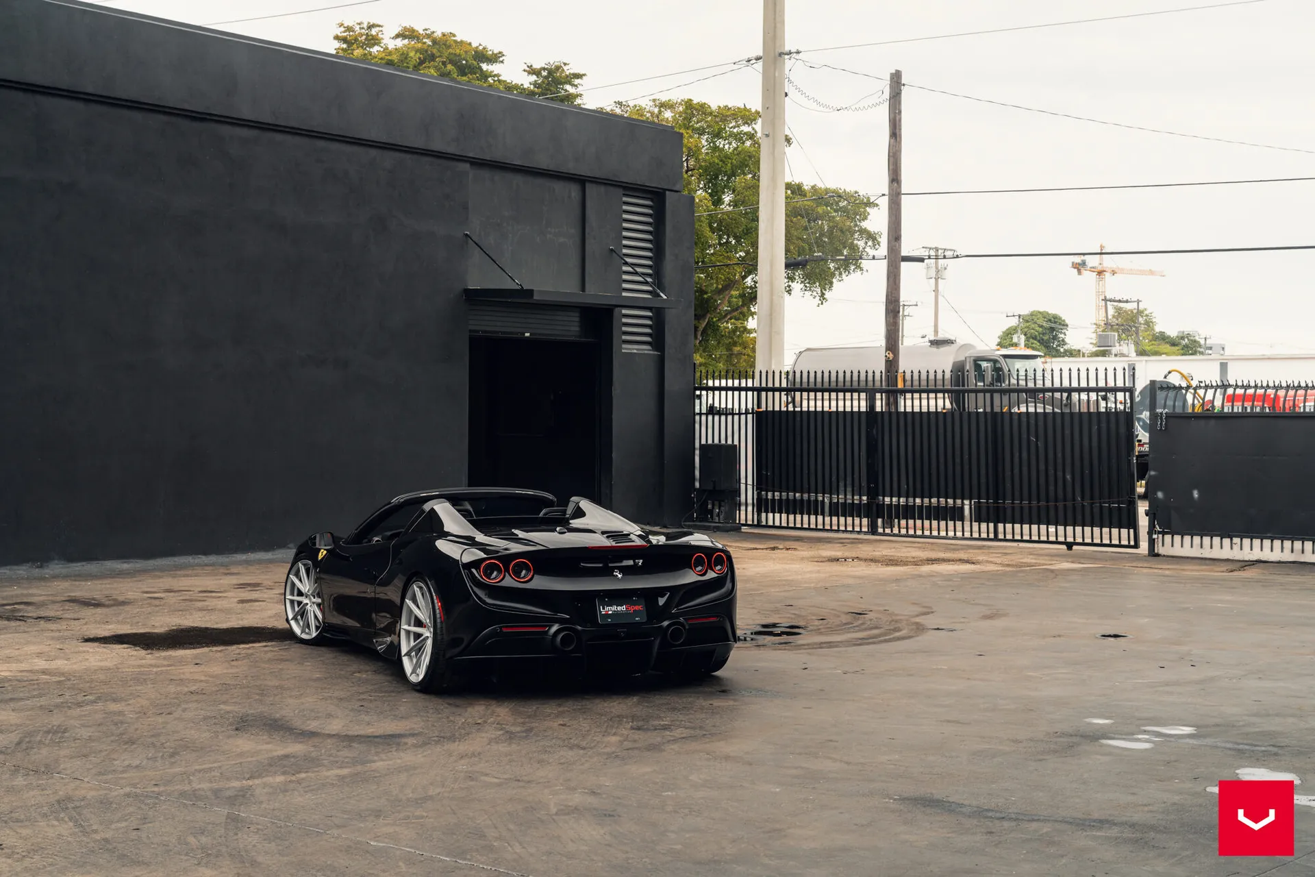 Ferrari F8, 8