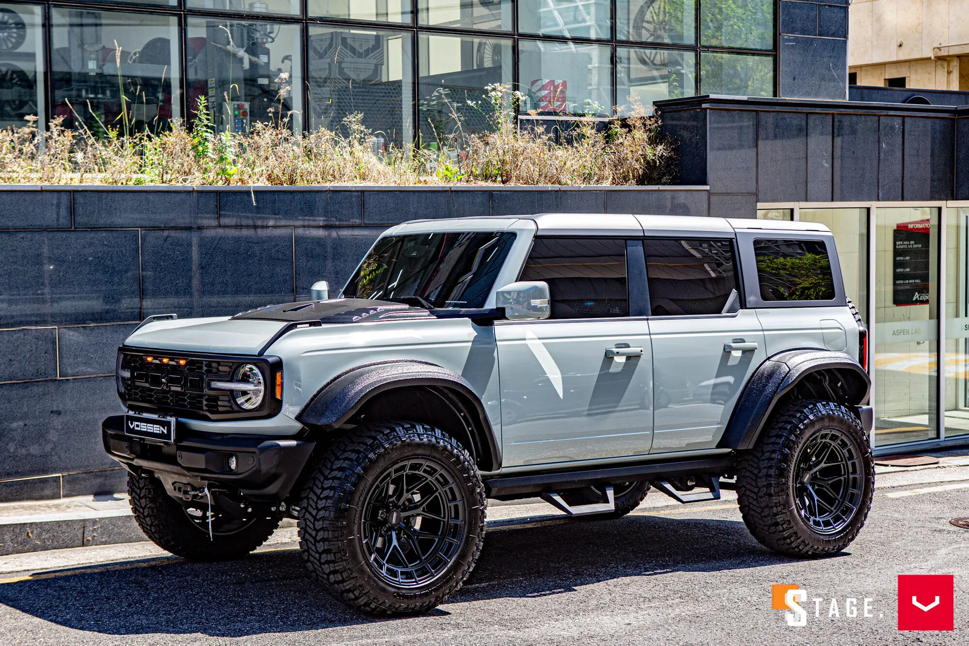 Ford Bronco, 7