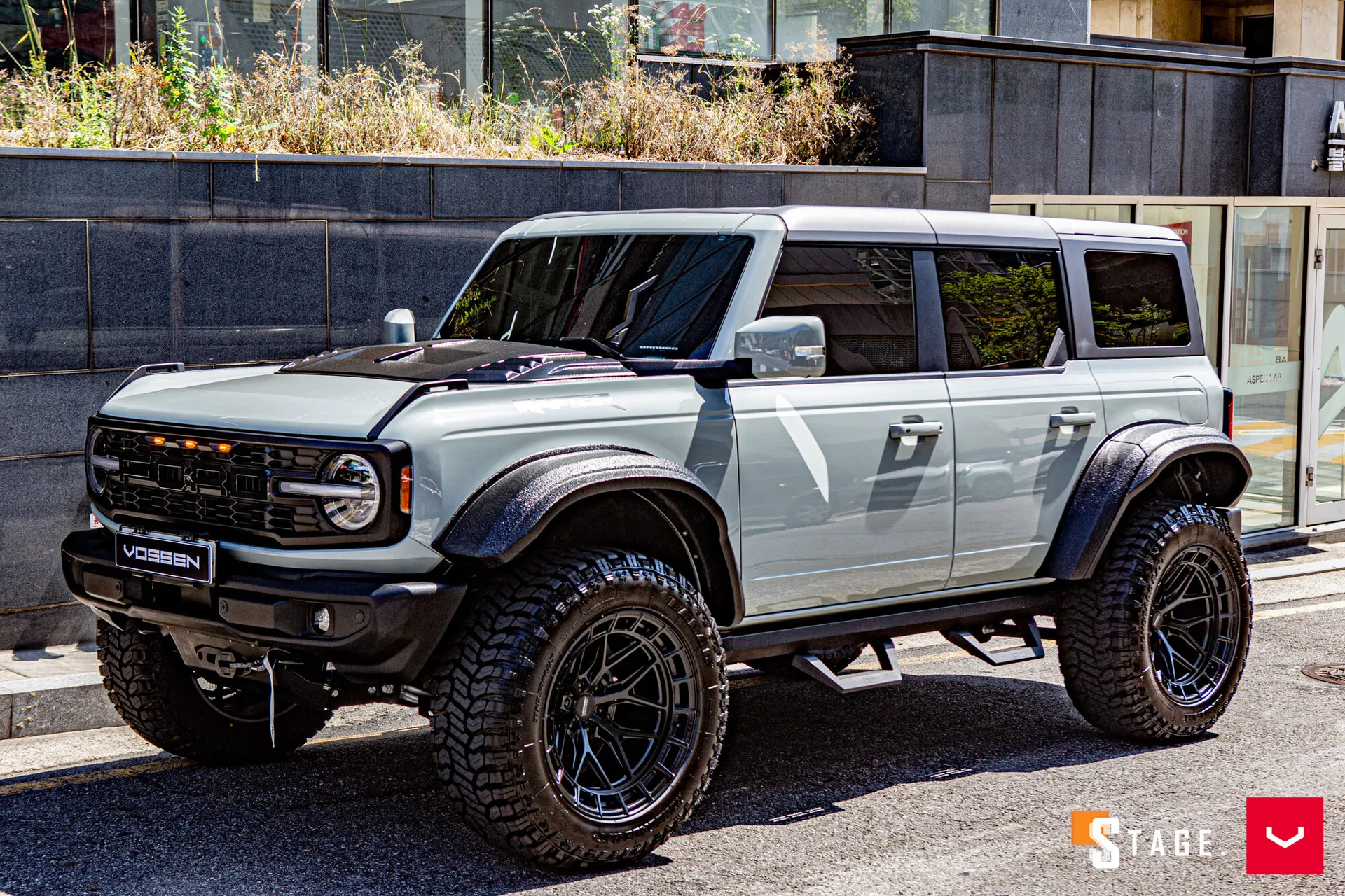 Ford Bronco, 4