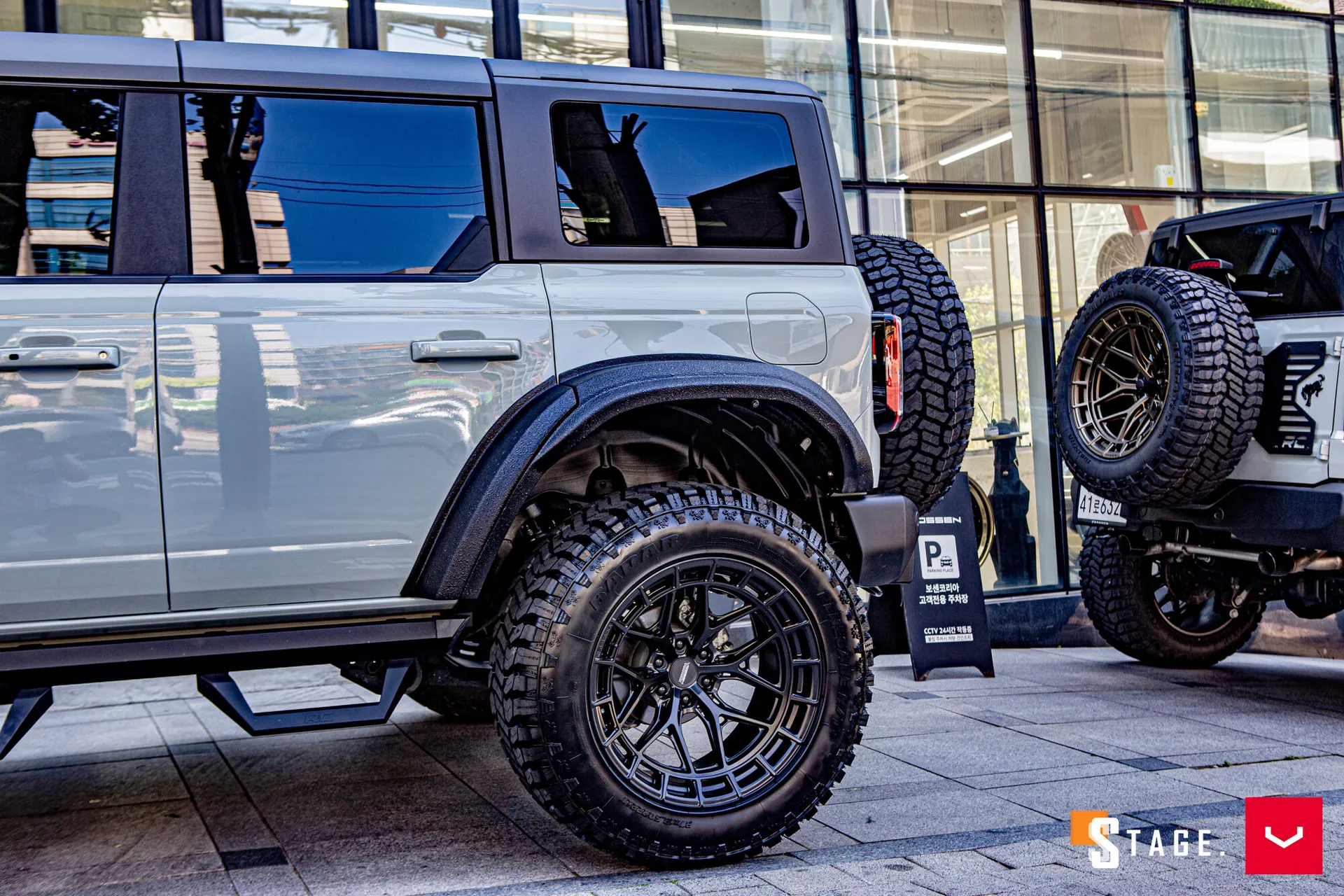 Ford Bronco, 2