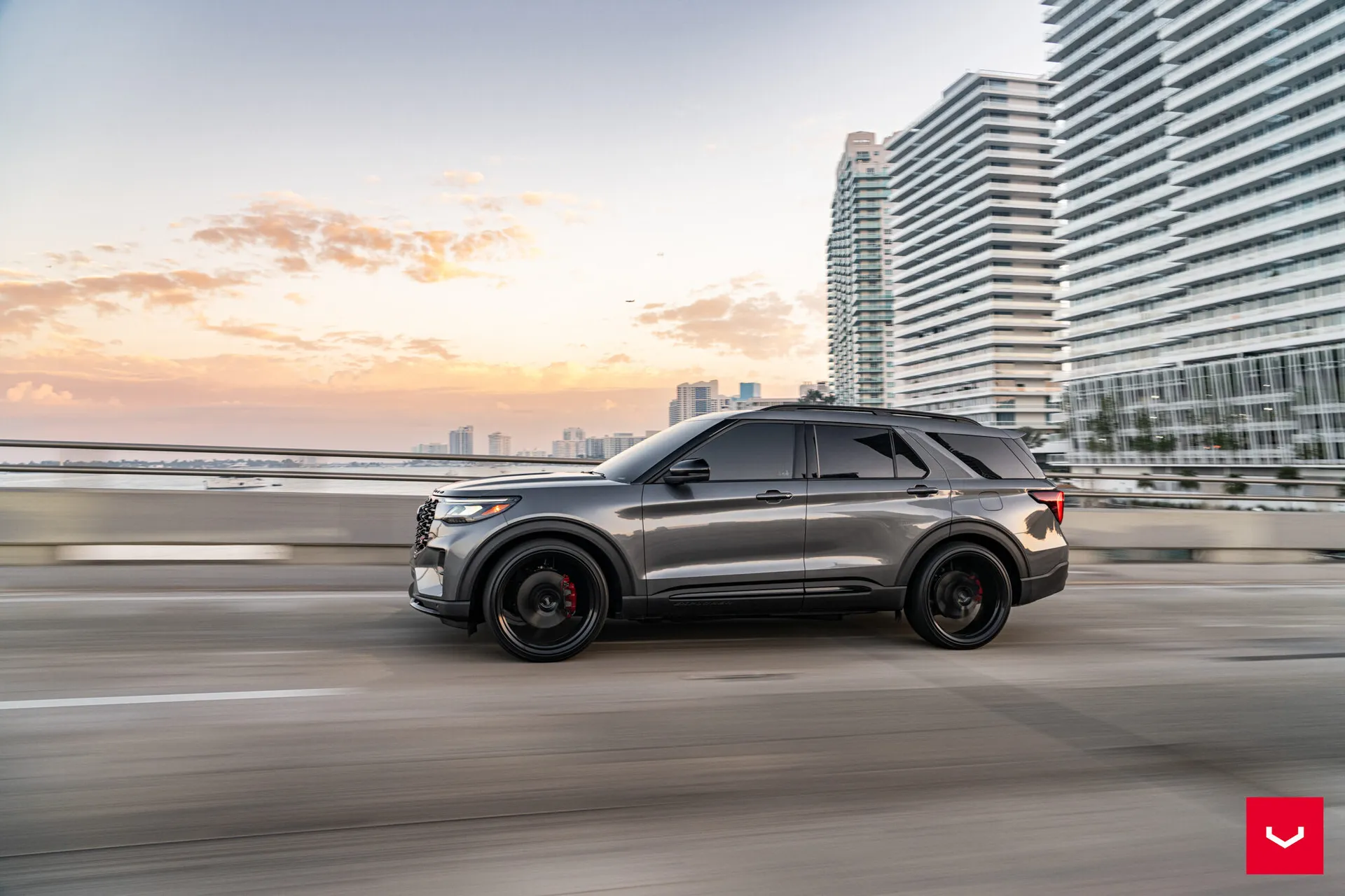 Ford Explorer, 17