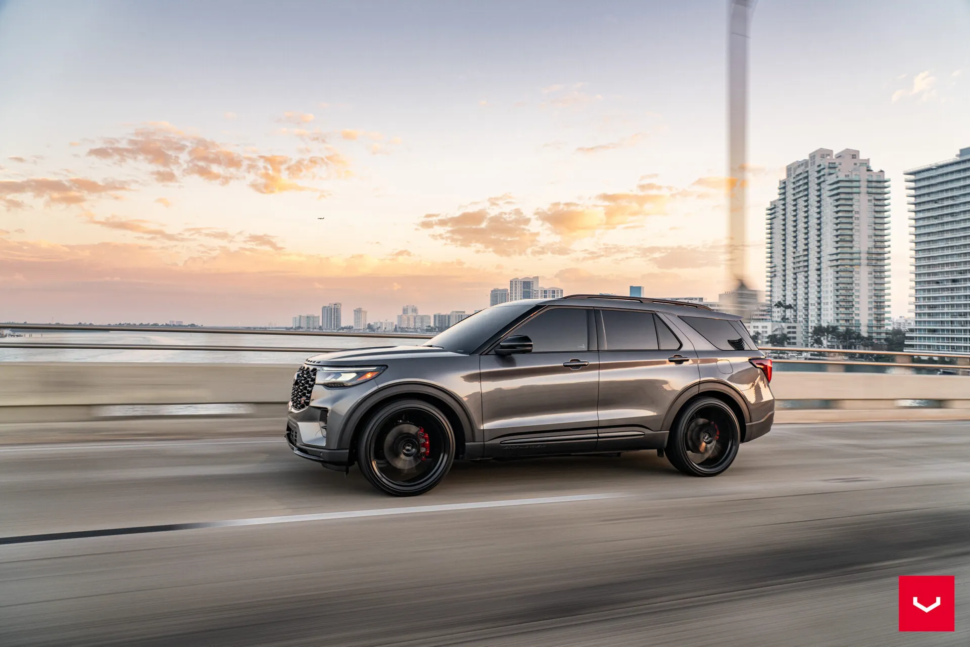 Ford Explorer, 15