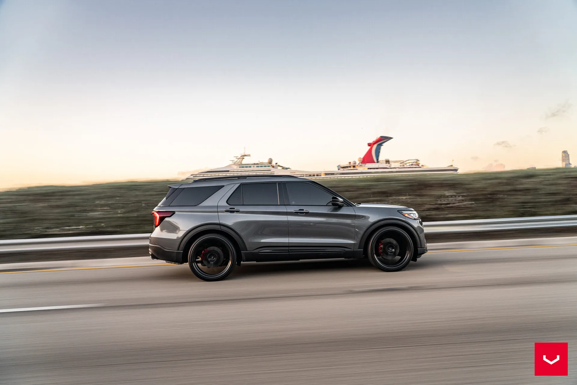 Ford Explorer, 11