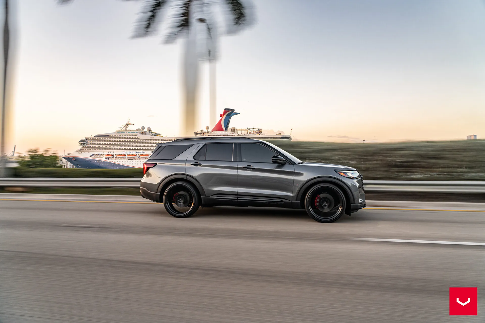 Ford Explorer, 10