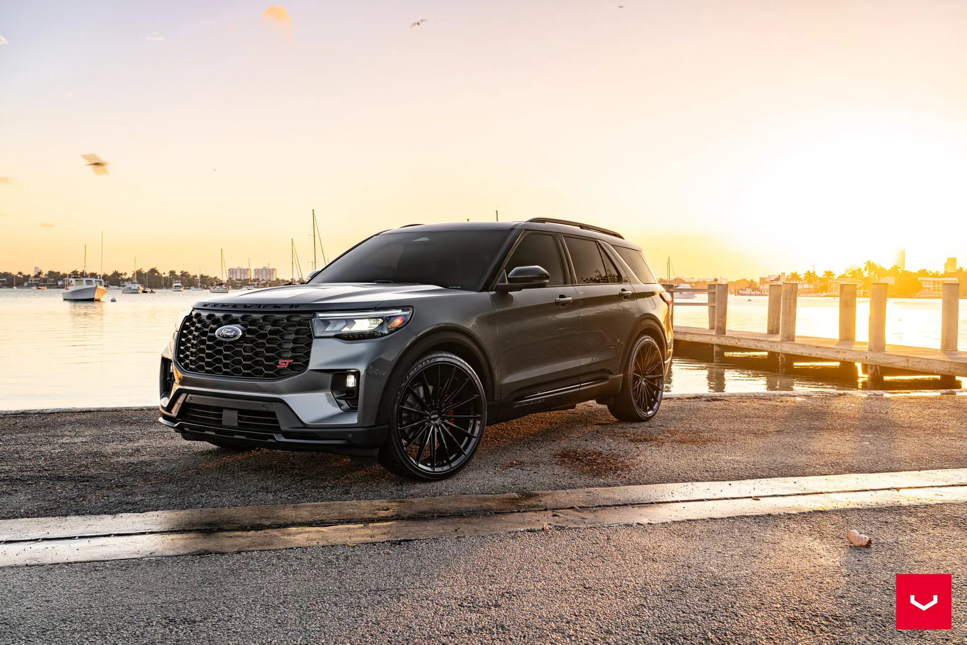 Ford Explorer, 6