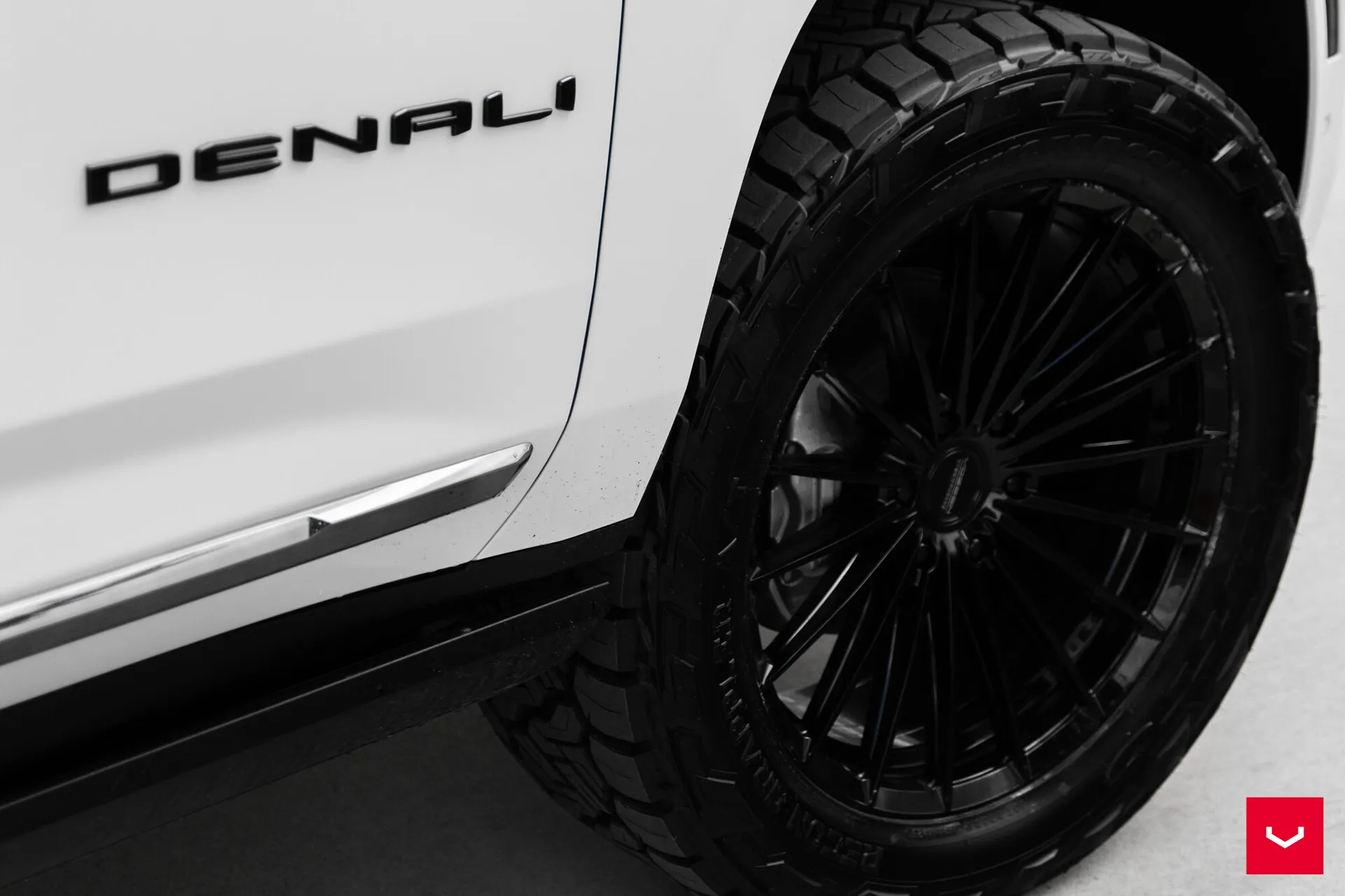 GMC Yukon, 4