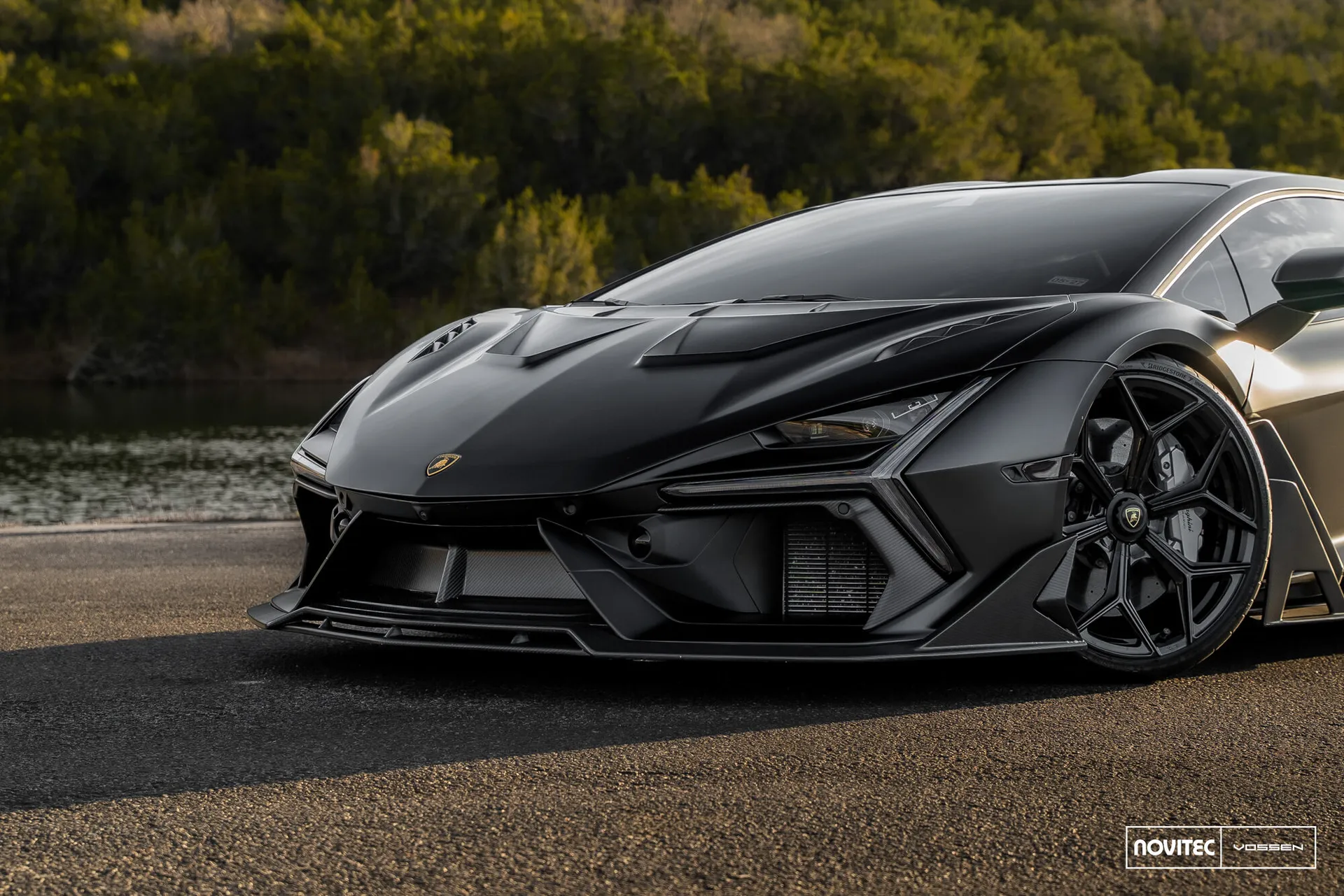 Lamborghini Revuelto, 11