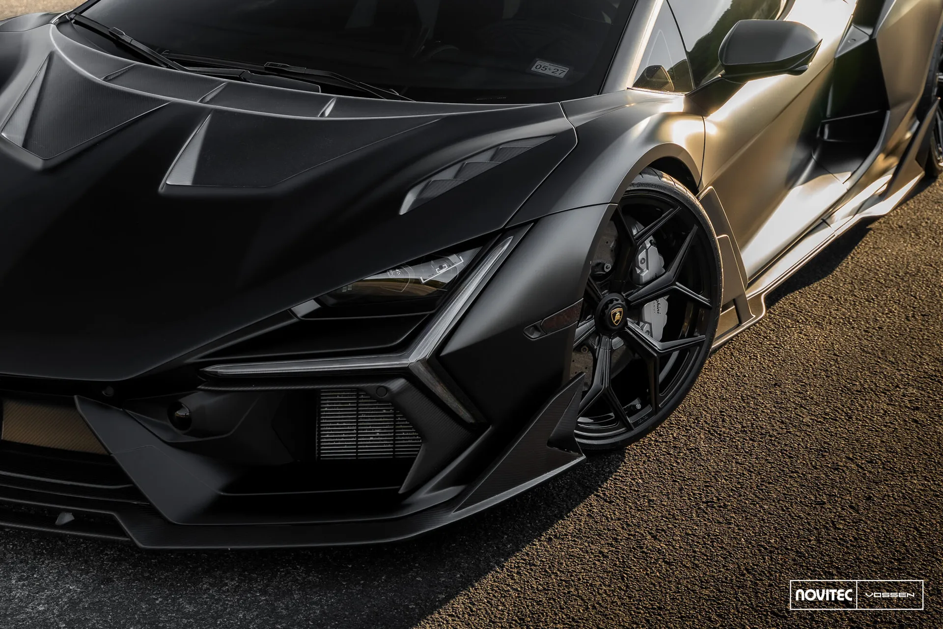 Lamborghini Revuelto, 7