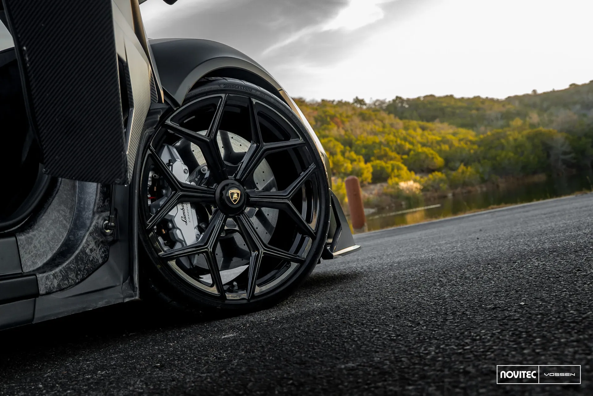 Lamborghini Revuelto, 3