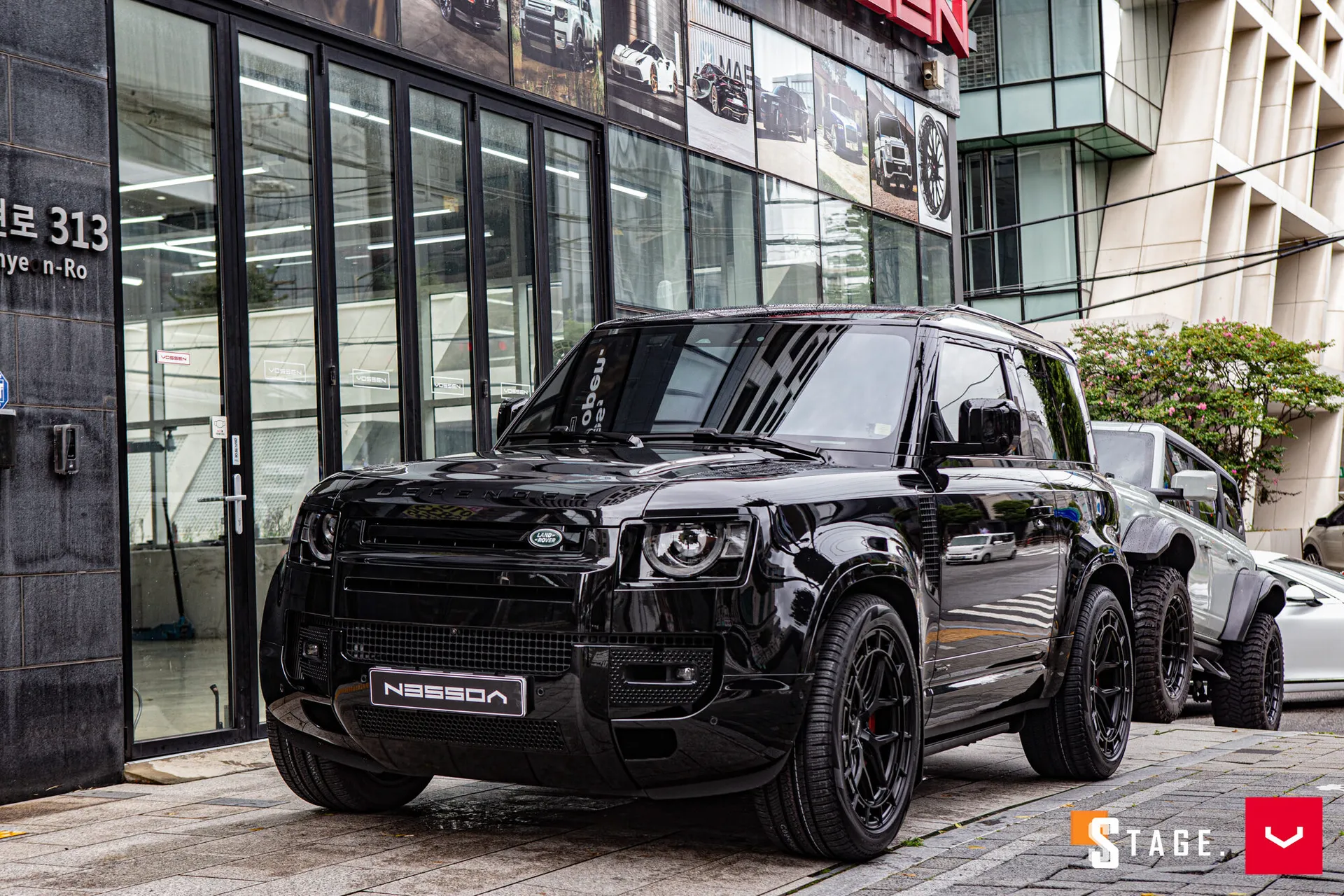 Land Rover Defender, 7