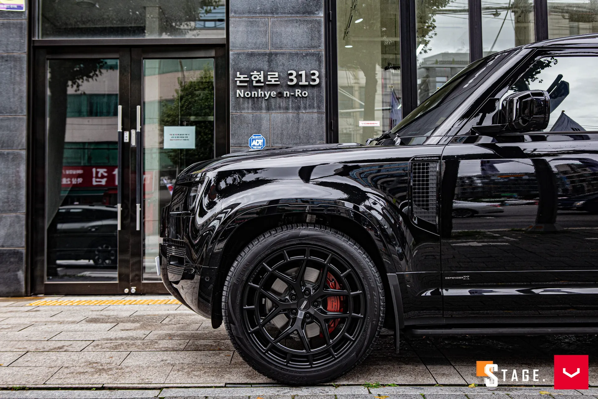 Land Rover Defender, 5