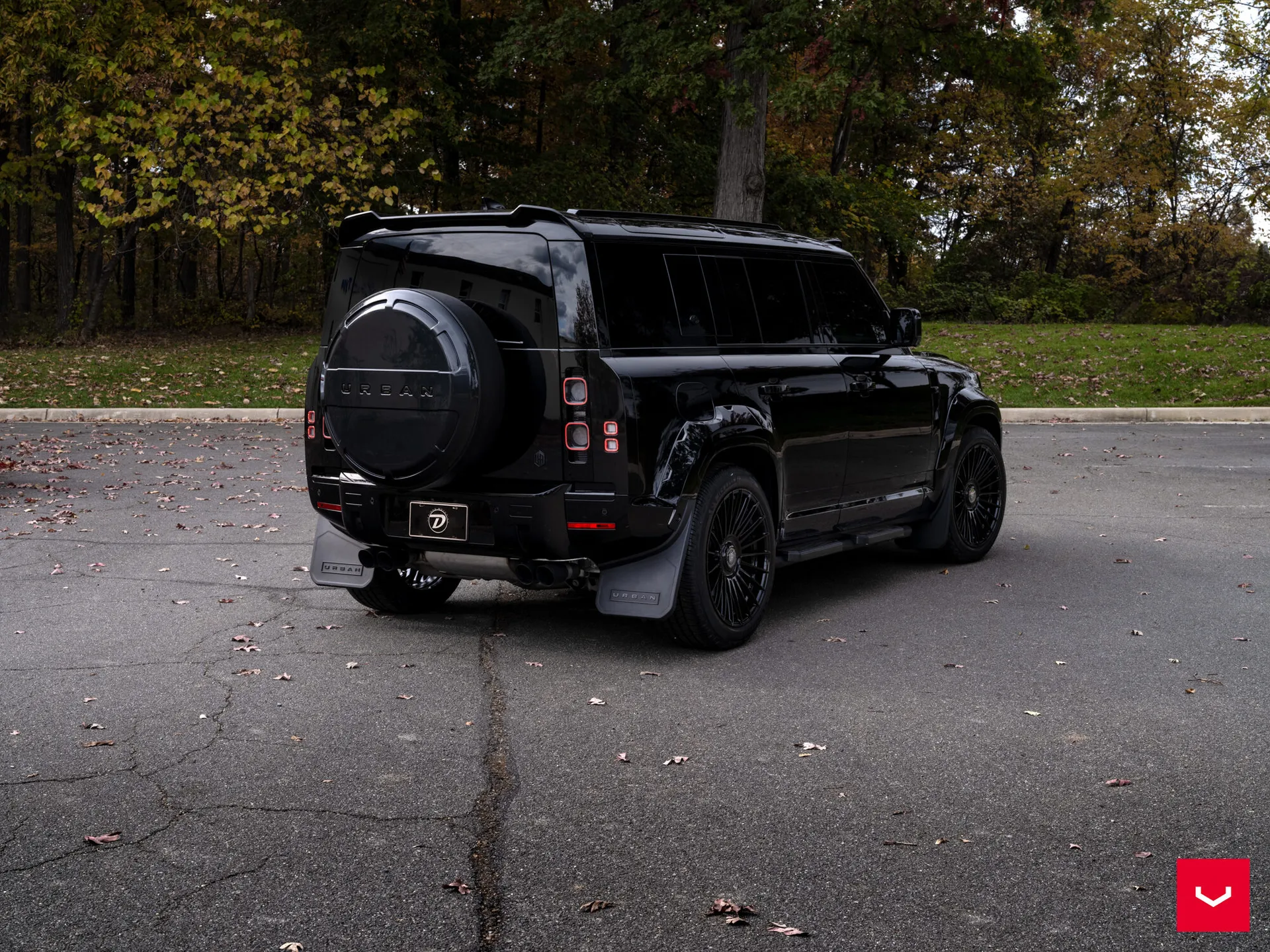 Land Rover Defender, 3