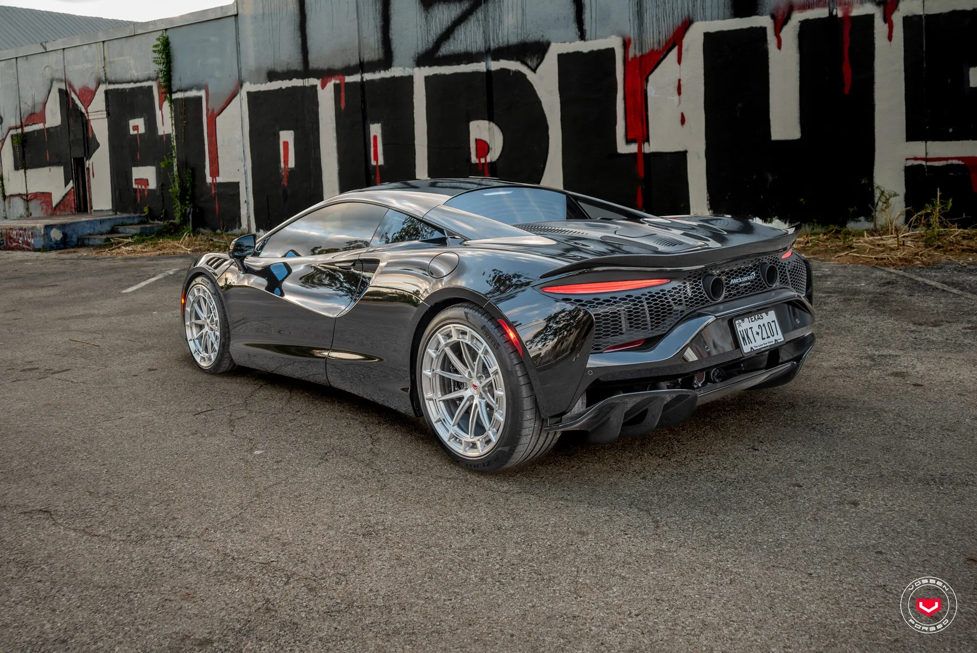 McLaren Artura, 35