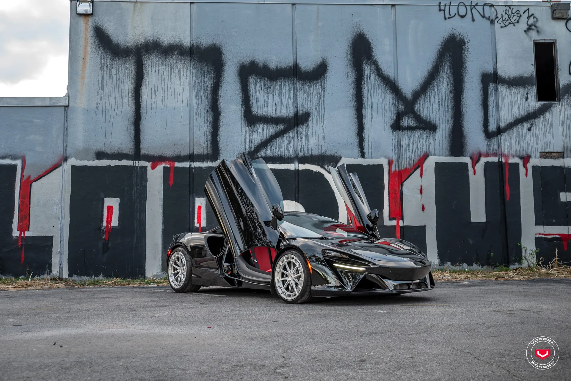 McLaren Artura, 8
