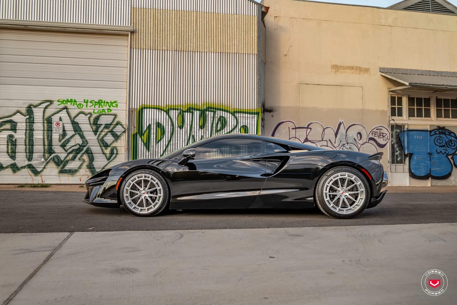 McLaren Artura, 15