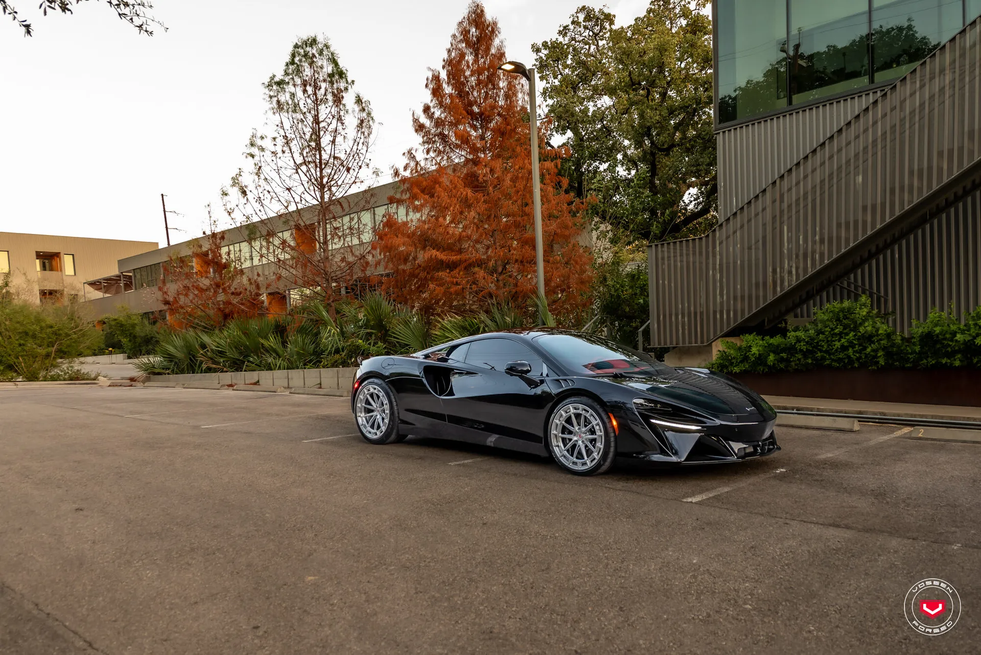 McLaren Artura, 11