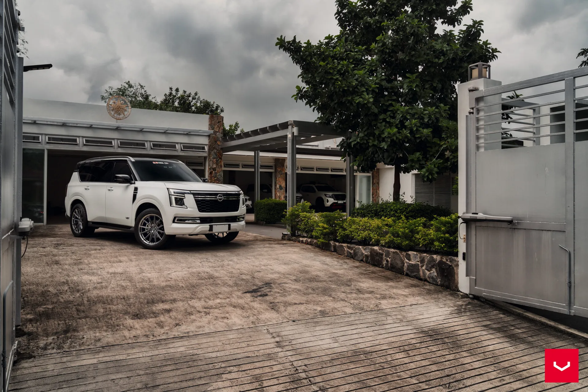 Nissan Patrol, 13