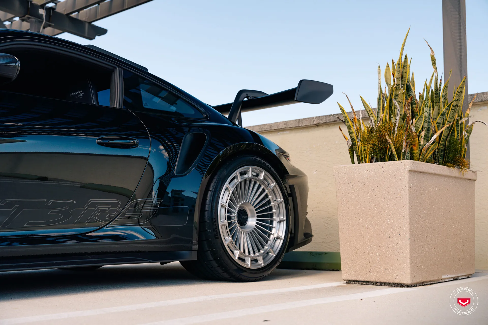 Porsche 992, 13