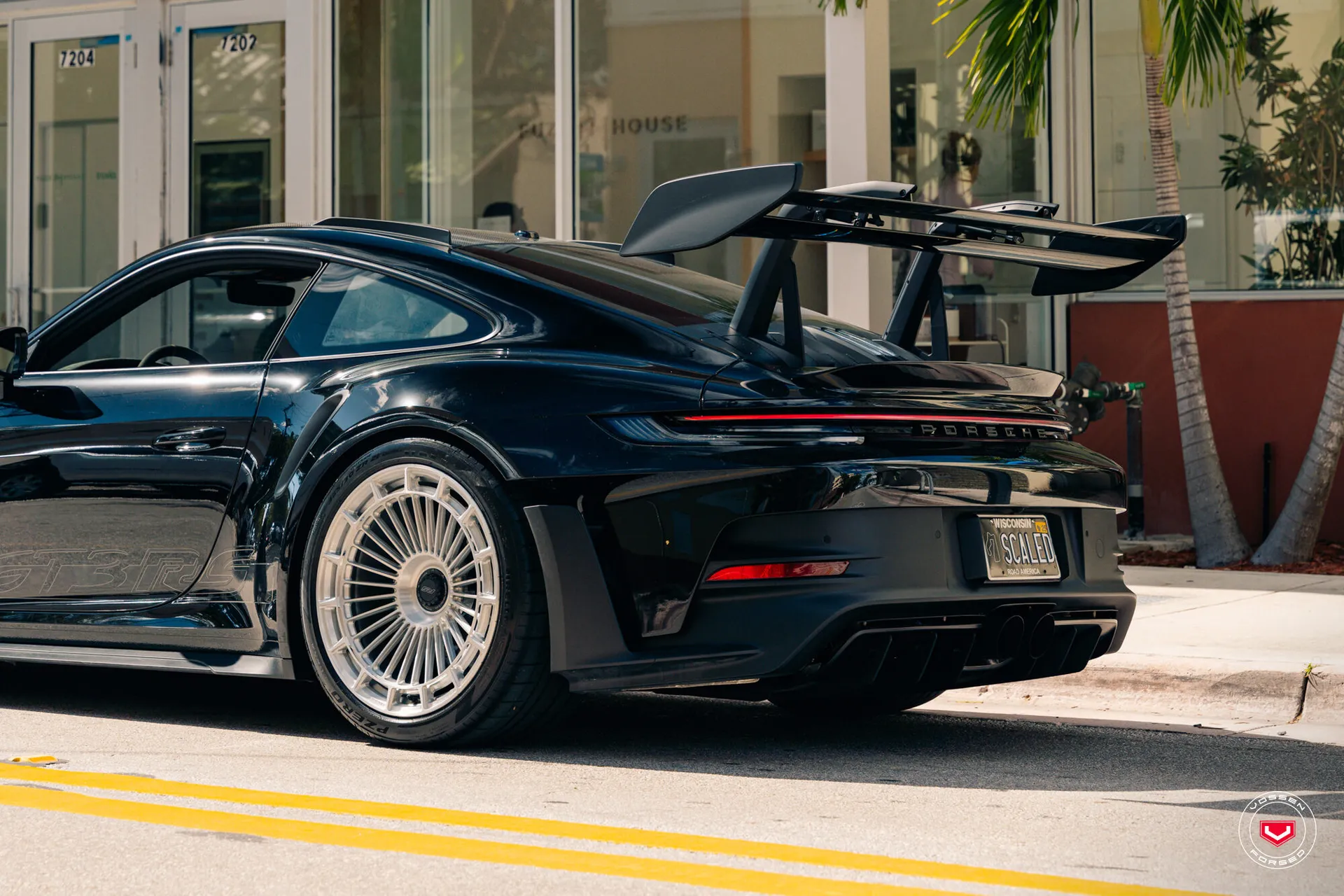 Porsche 992, 4