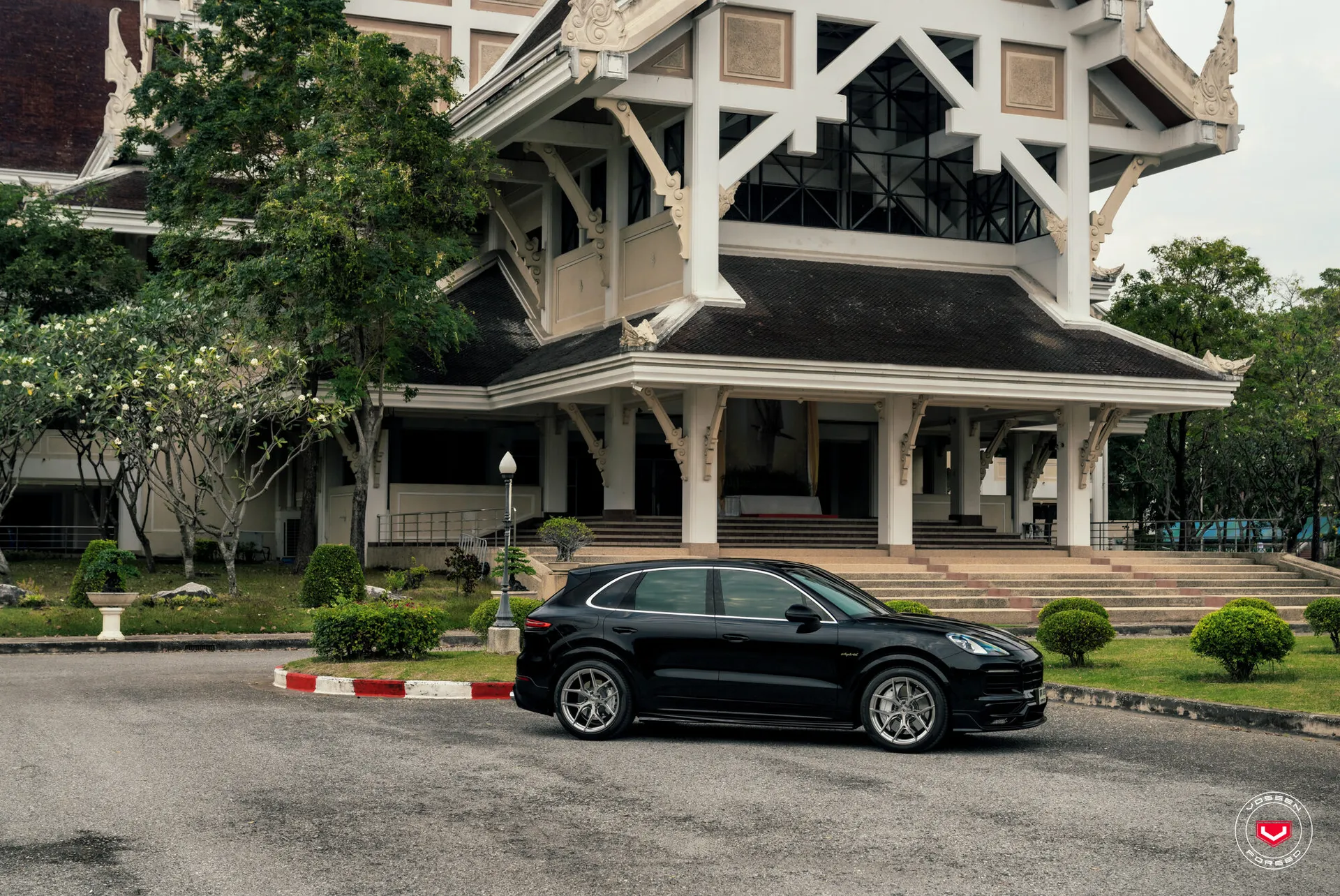 Porsche Cayenne, 8