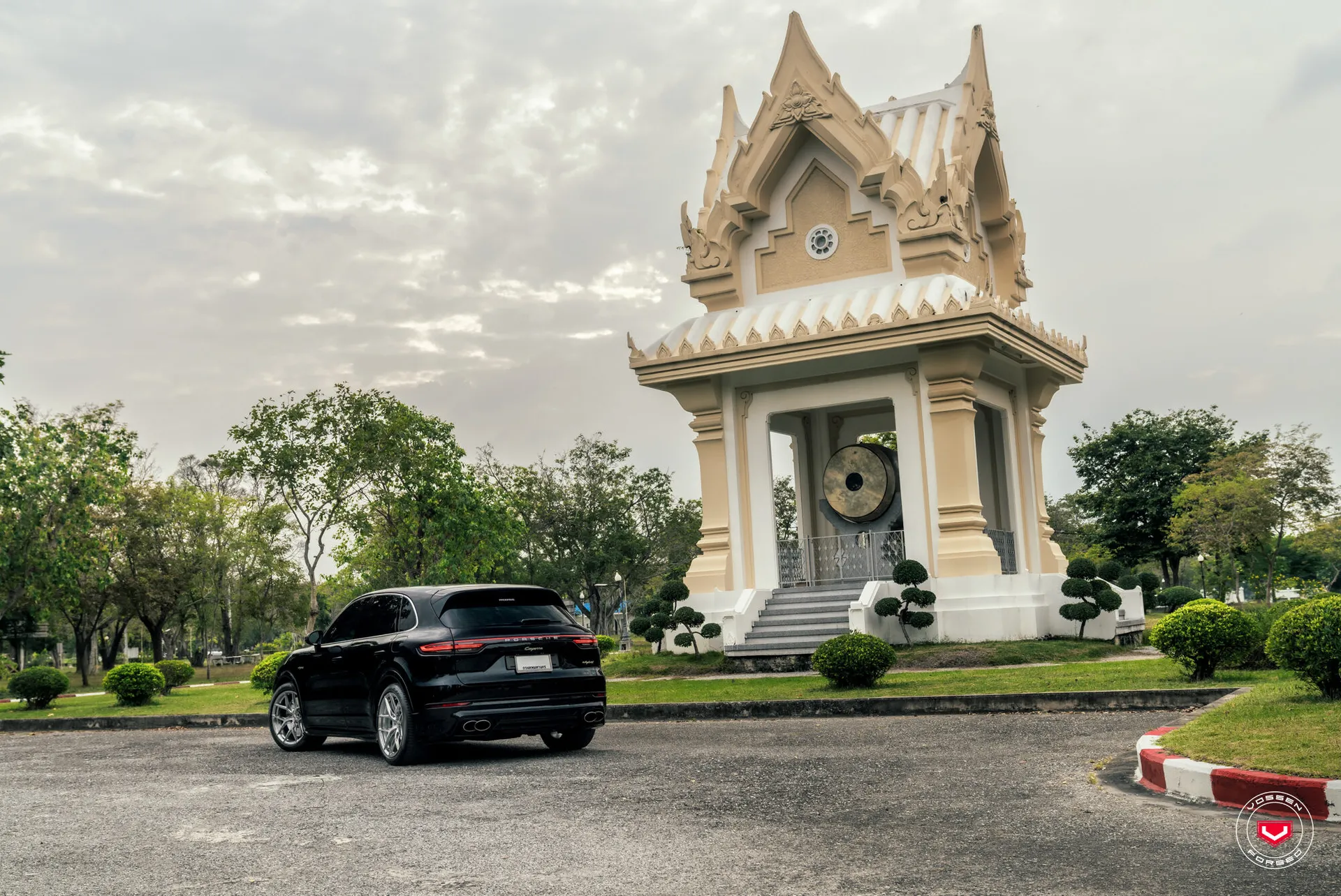 Porsche Cayenne, 6