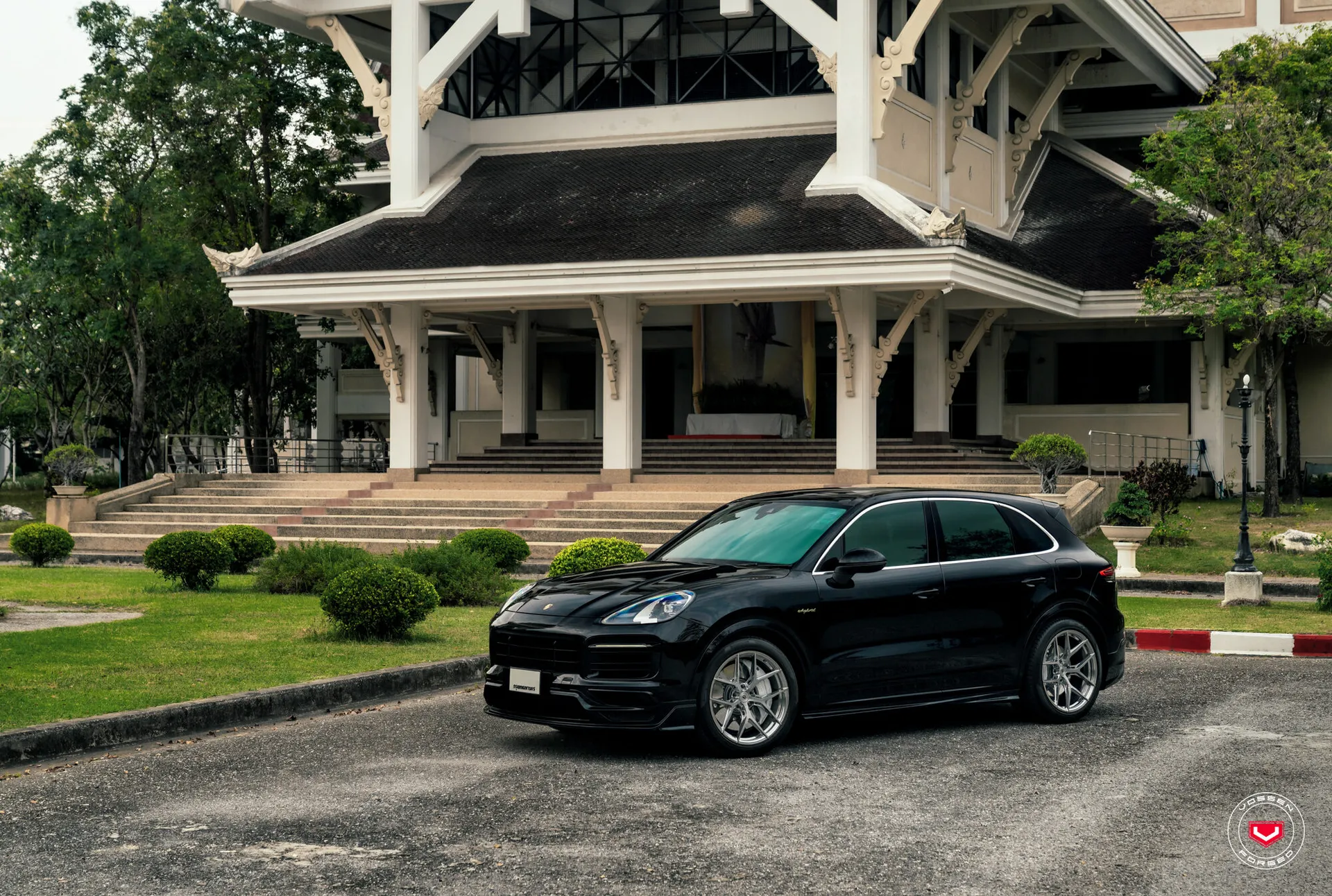 Porsche Cayenne, 5