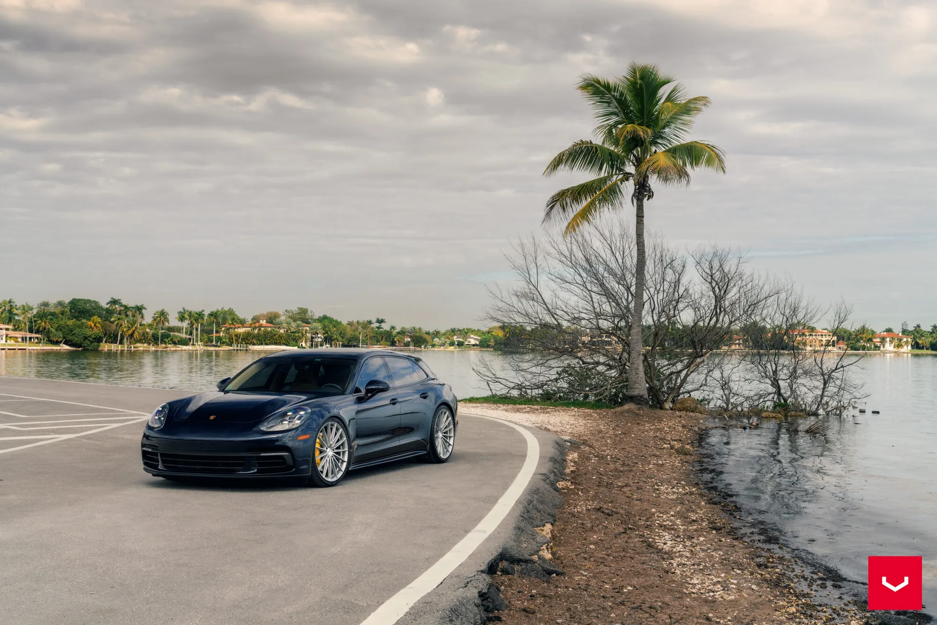 Porsche Panamera, 1
