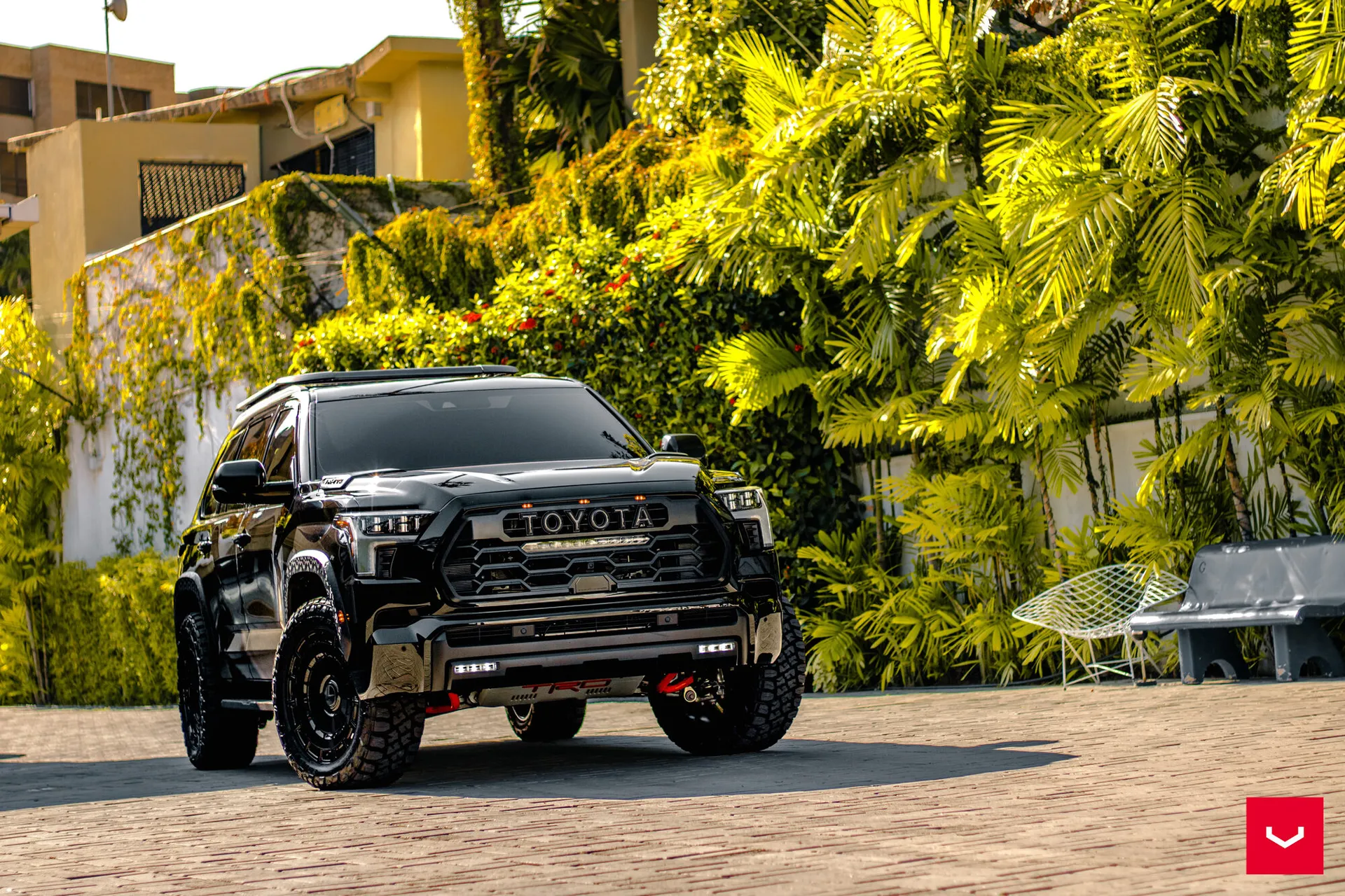 Toyota Sequoia, 9