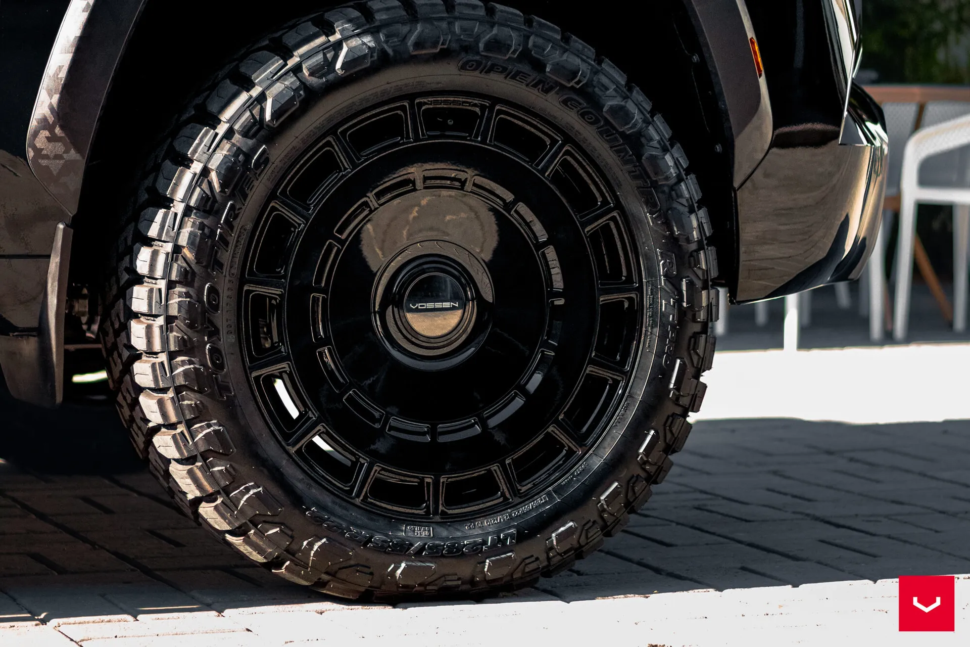 Toyota Sequoia, 12