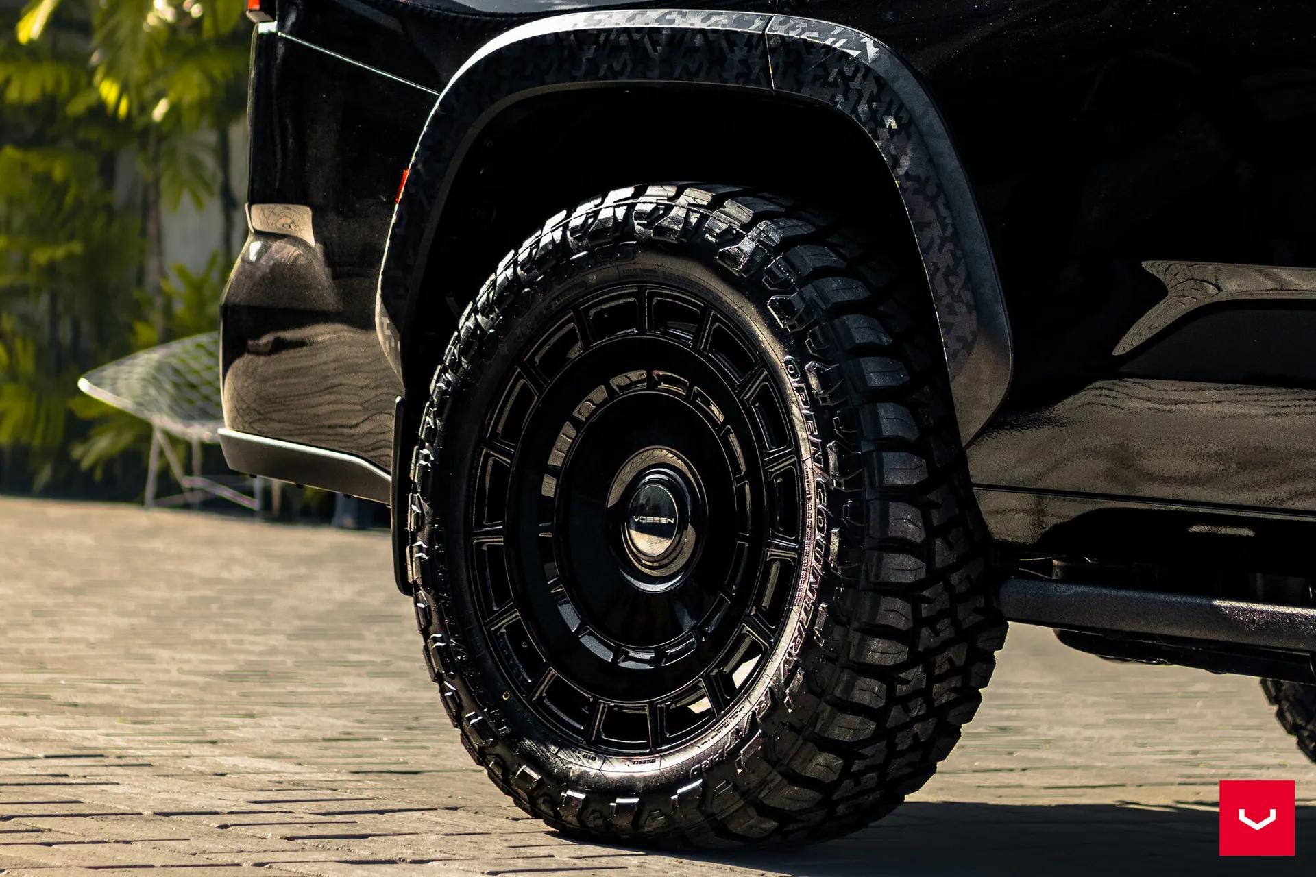 Toyota Sequoia, 8