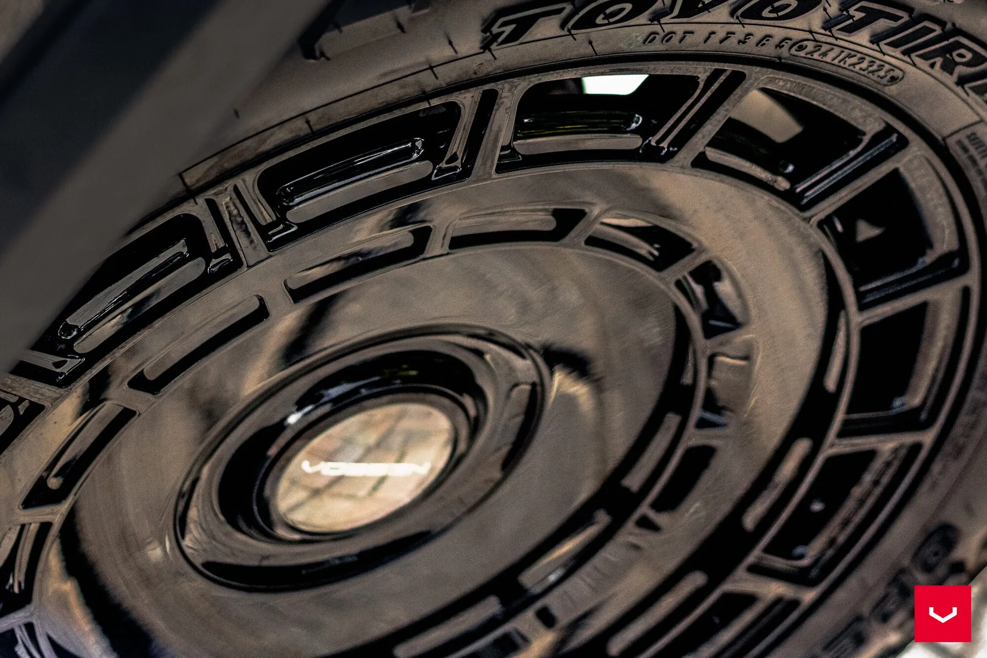 Toyota Sequoia, 6