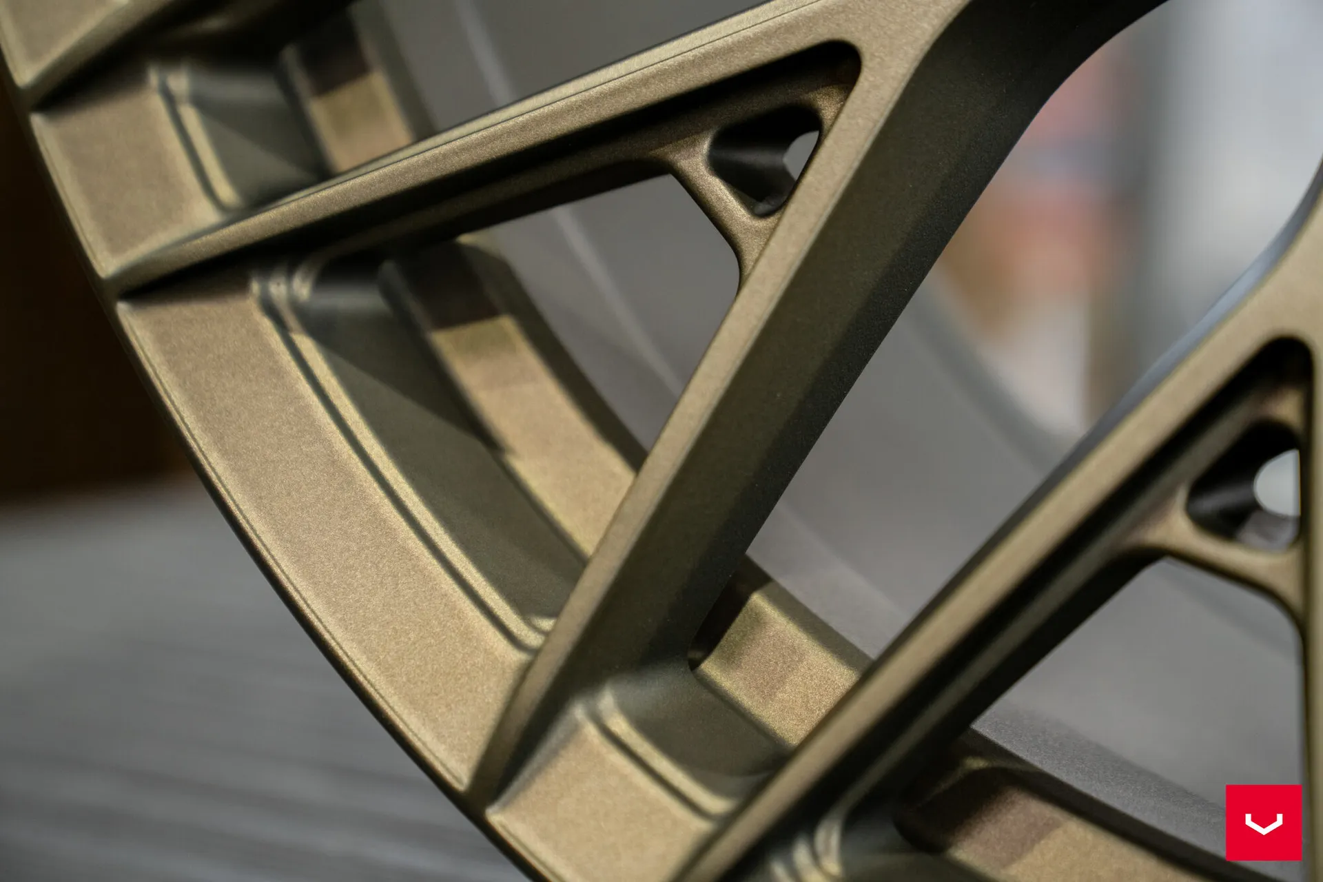 Terra Bronze, 13