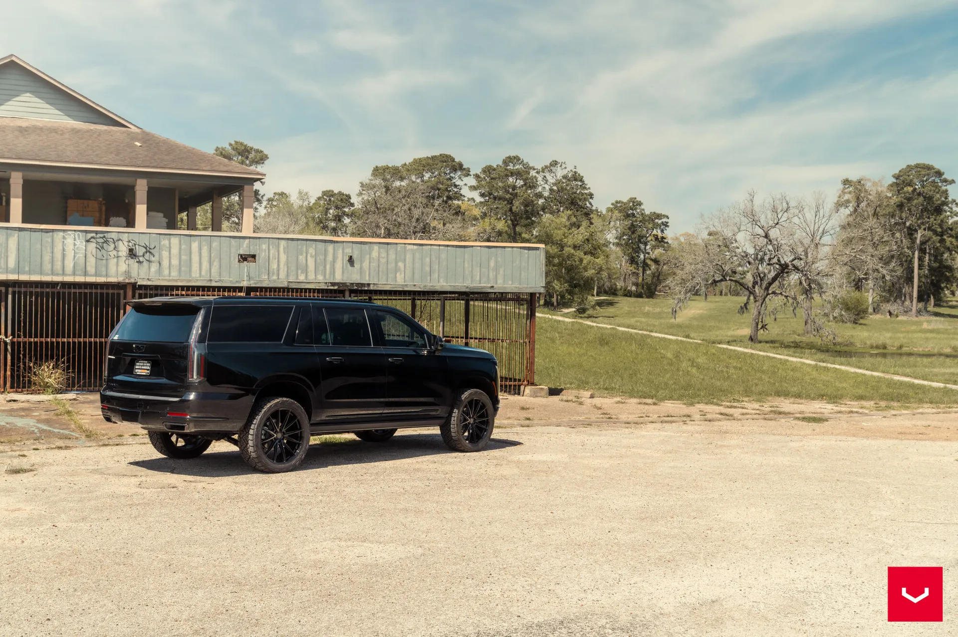 Cadillac Escalade, 12