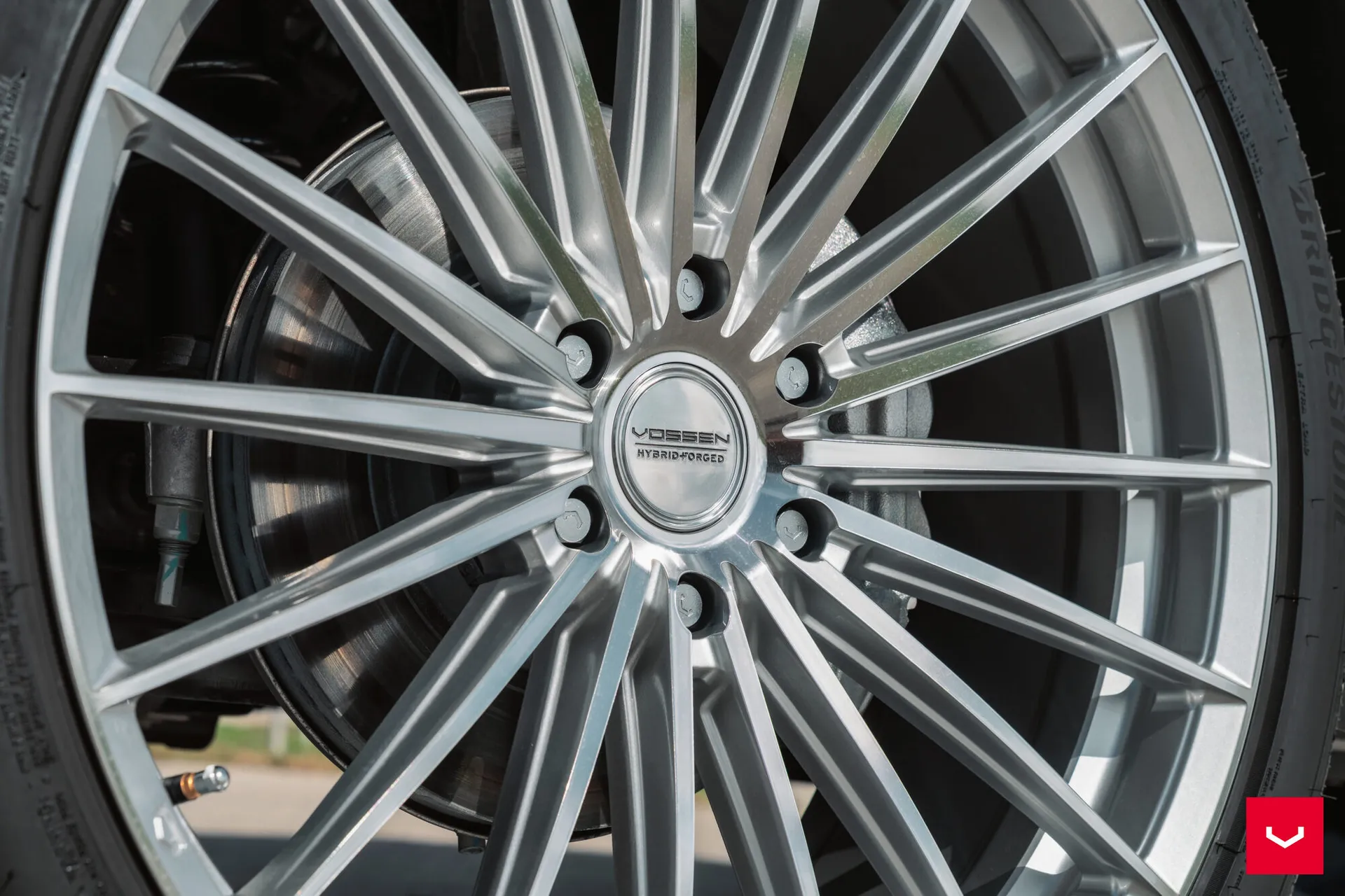Cadillac Escalade, 15