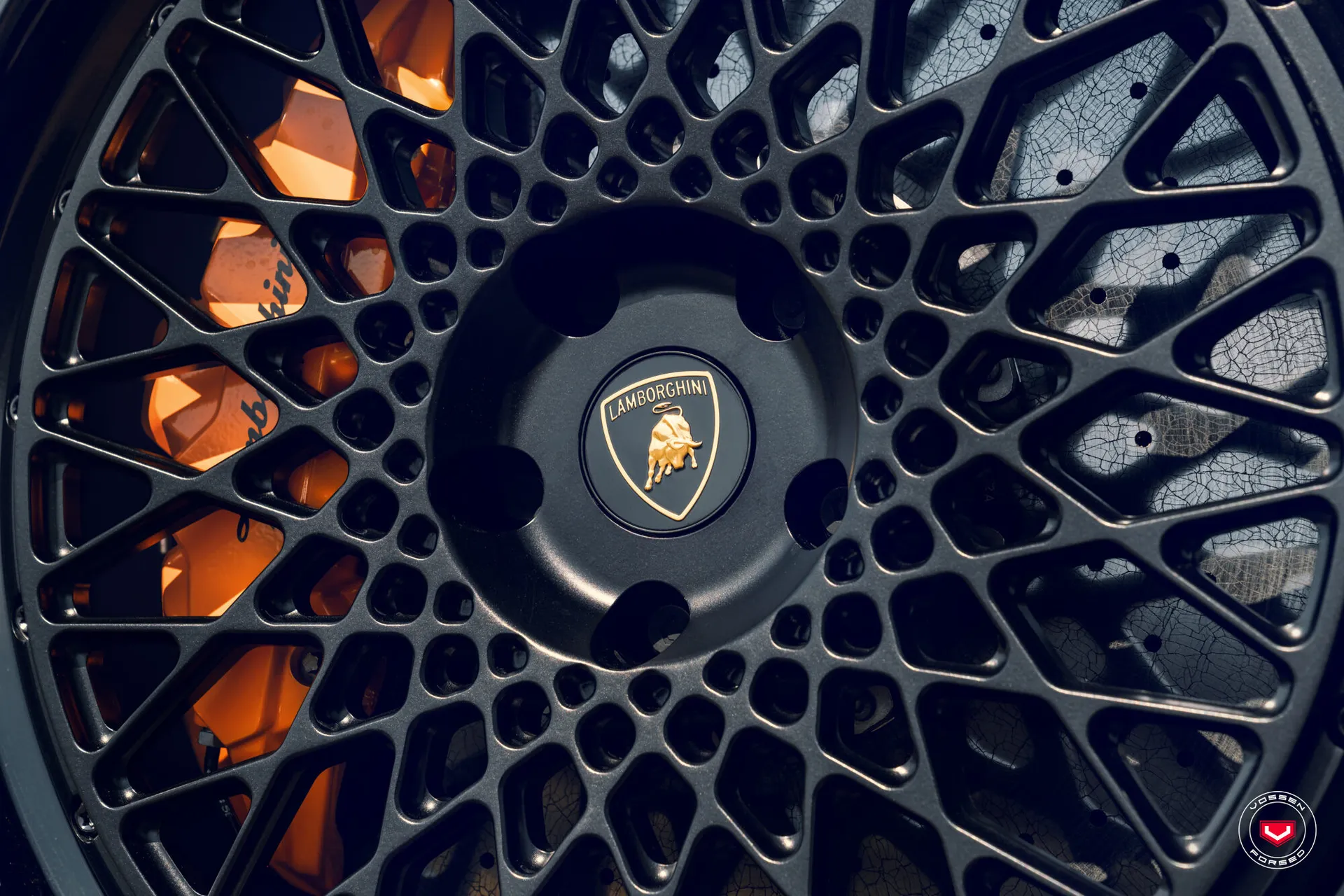 Lamborghini Revuelto, 12