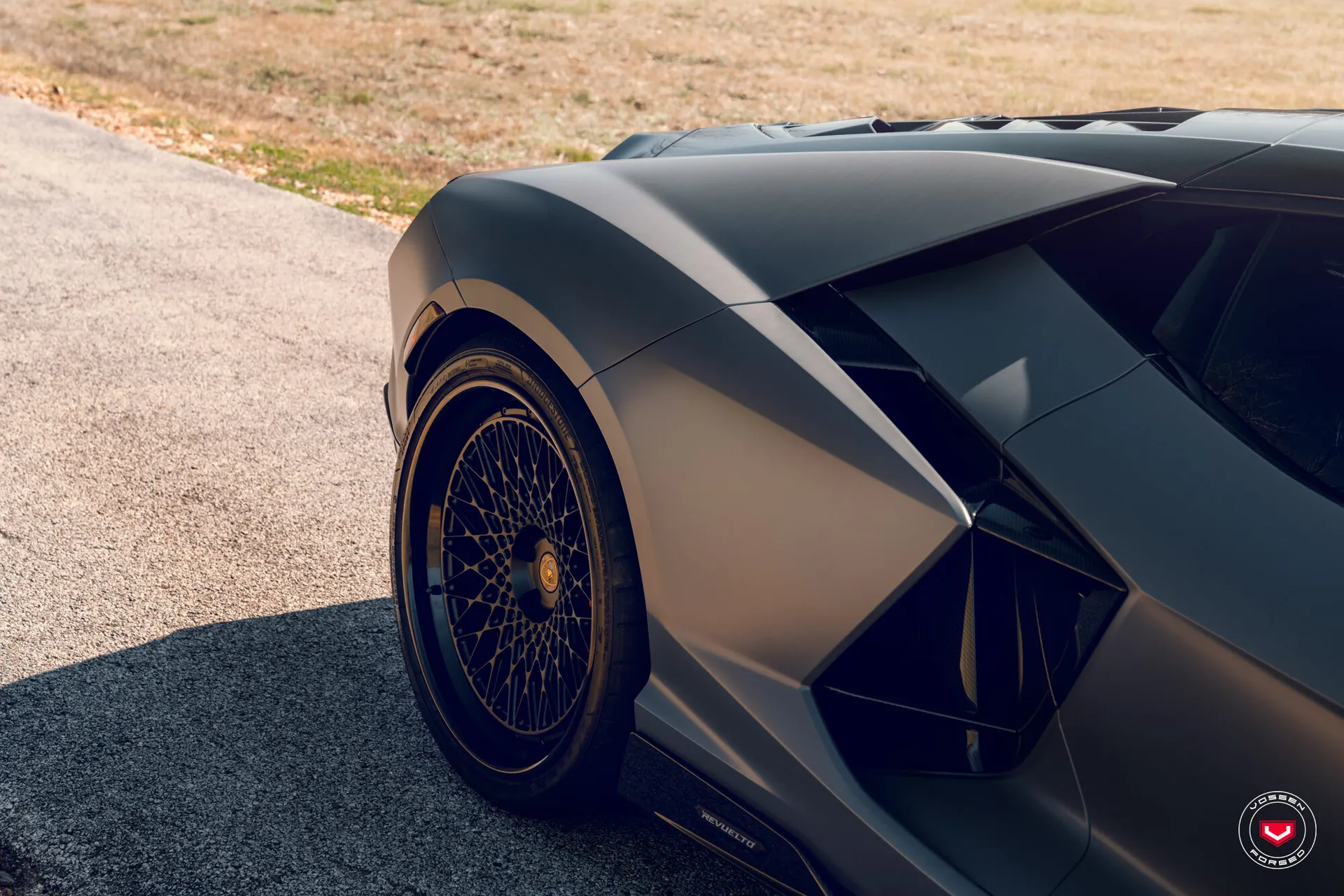 Lamborghini Revuelto, 3