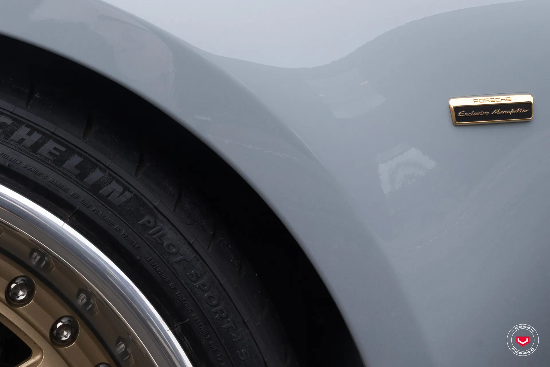 Porsche 992, 4