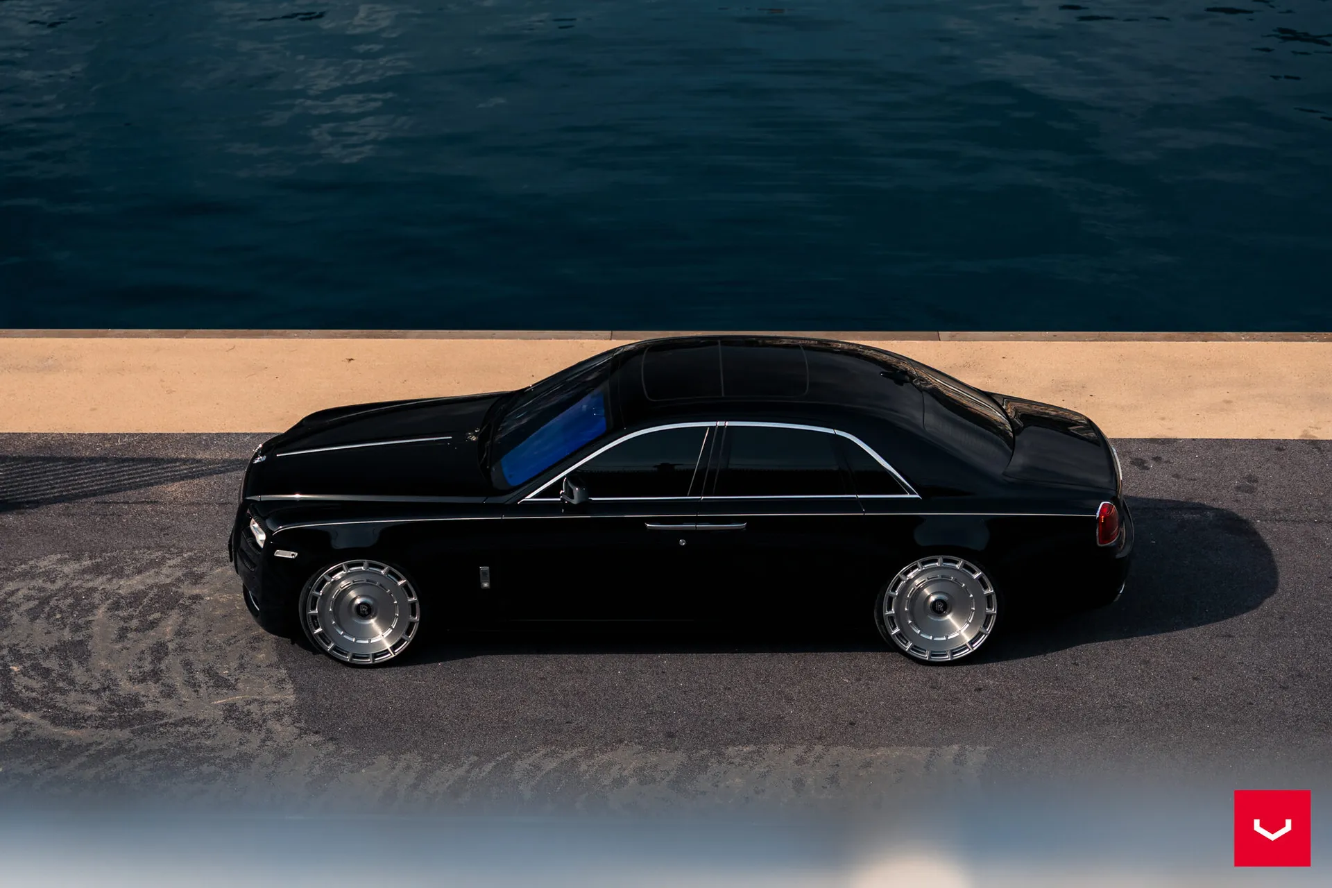 Rolls Royce Ghost, 2