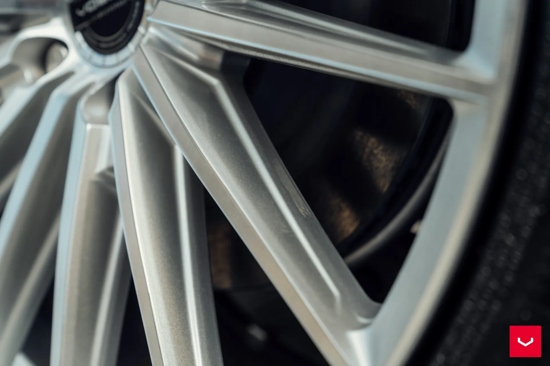Tesla Model 3, 4