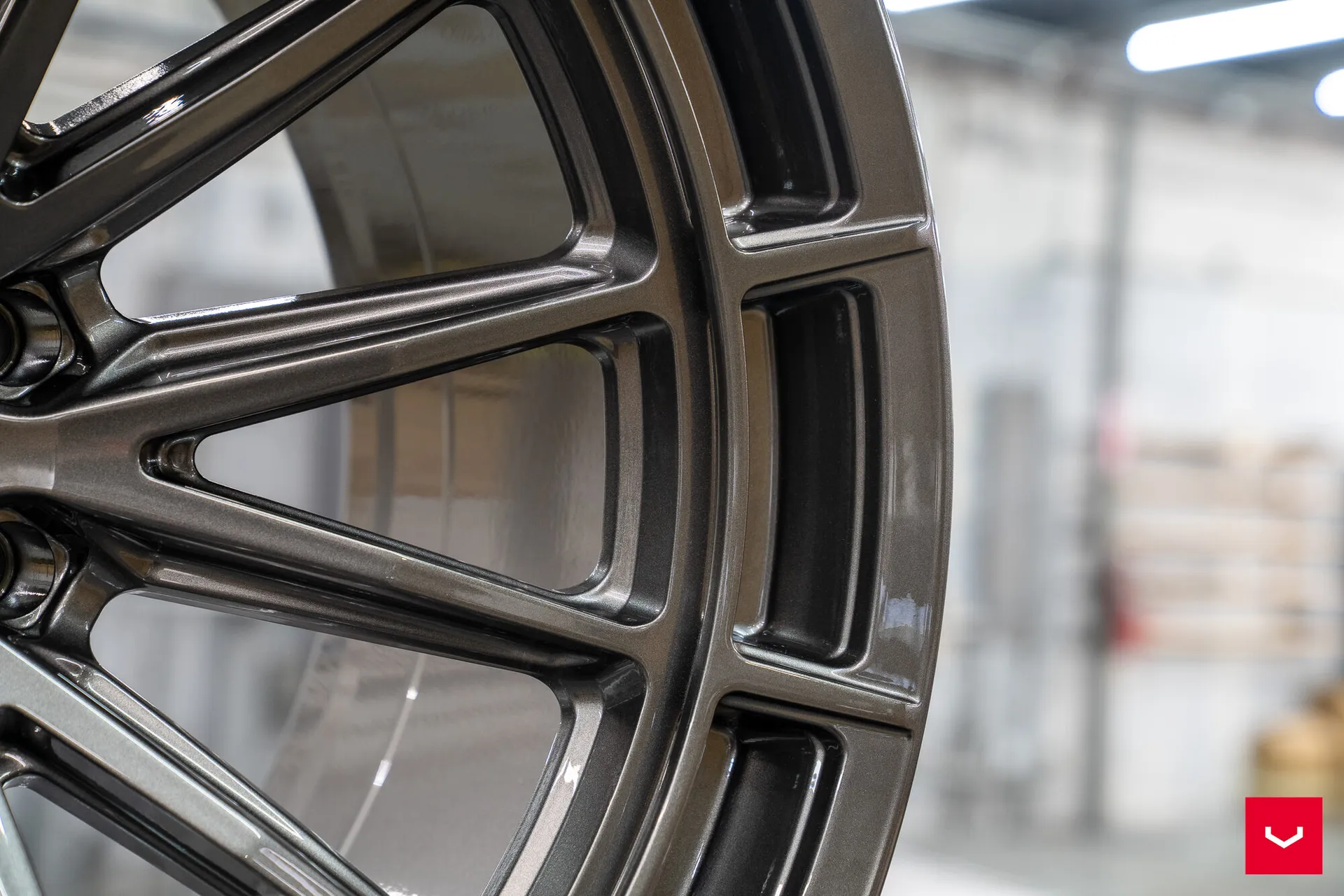 Gloss Gunmetal, 18