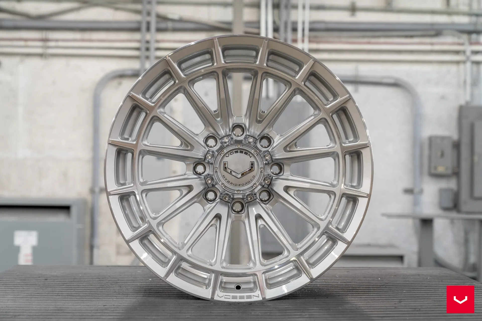 Silver Polished, 24