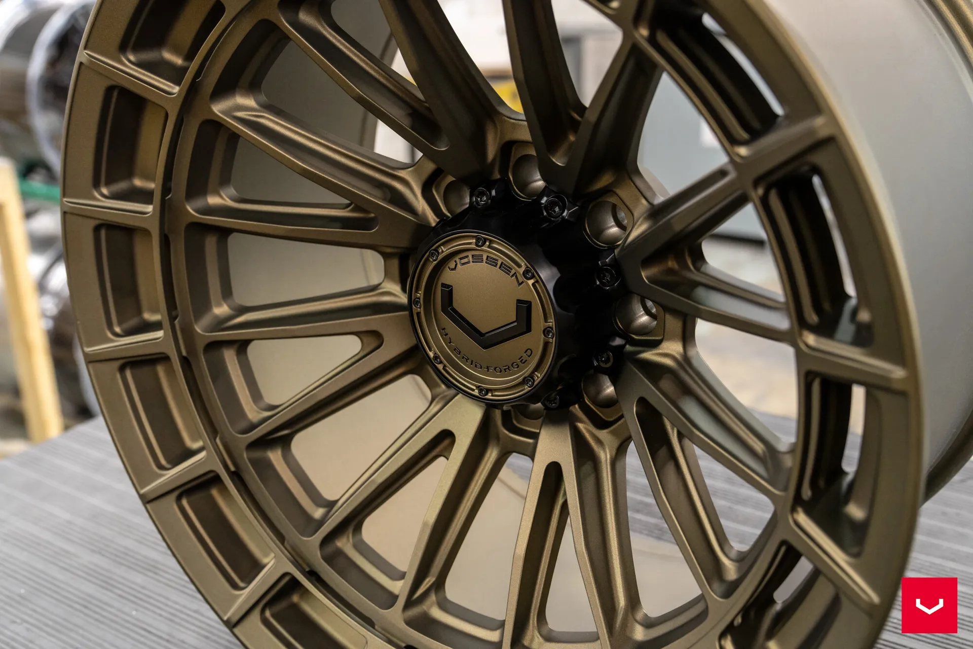 Terra Bronze, 17