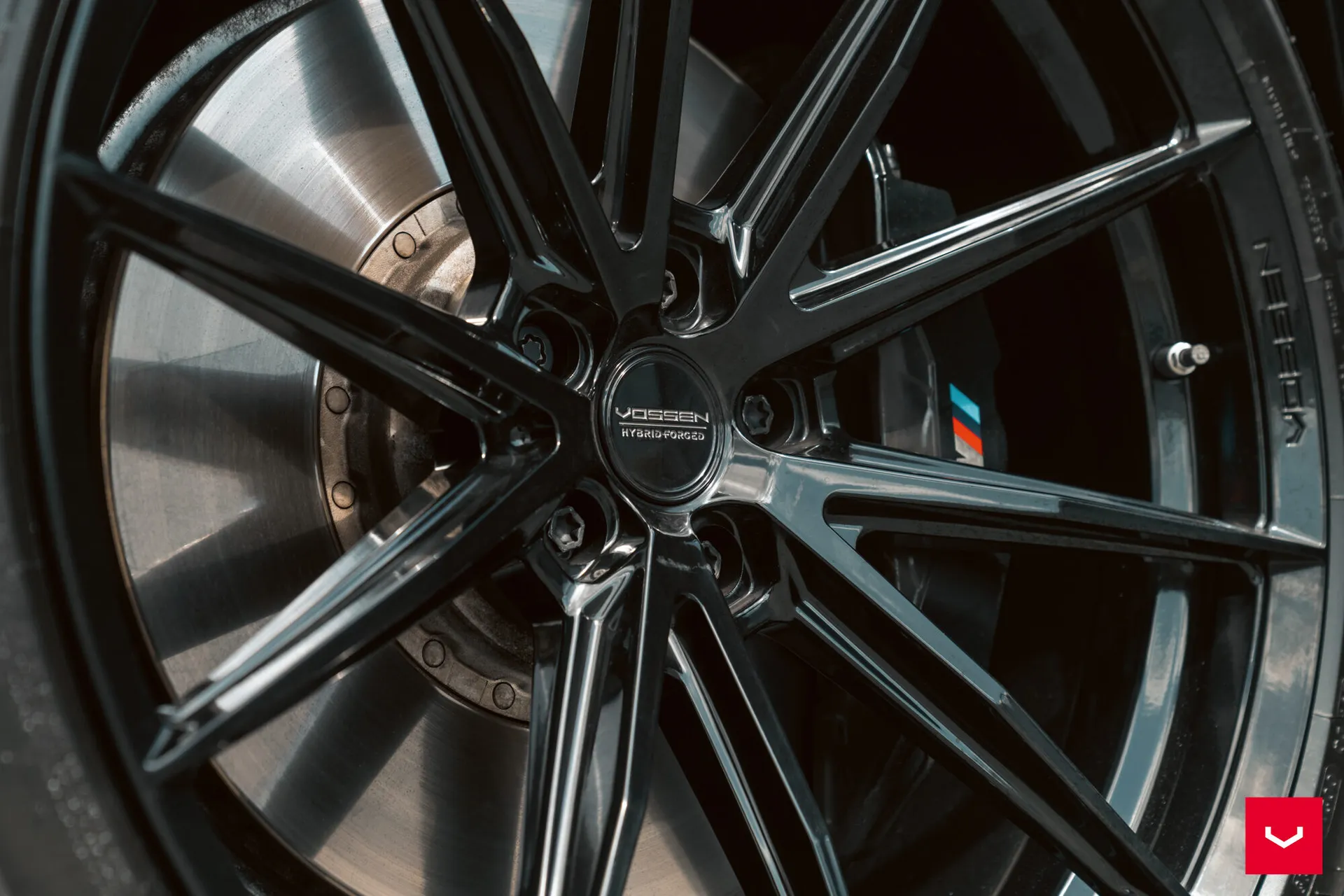 BMW XM, 13