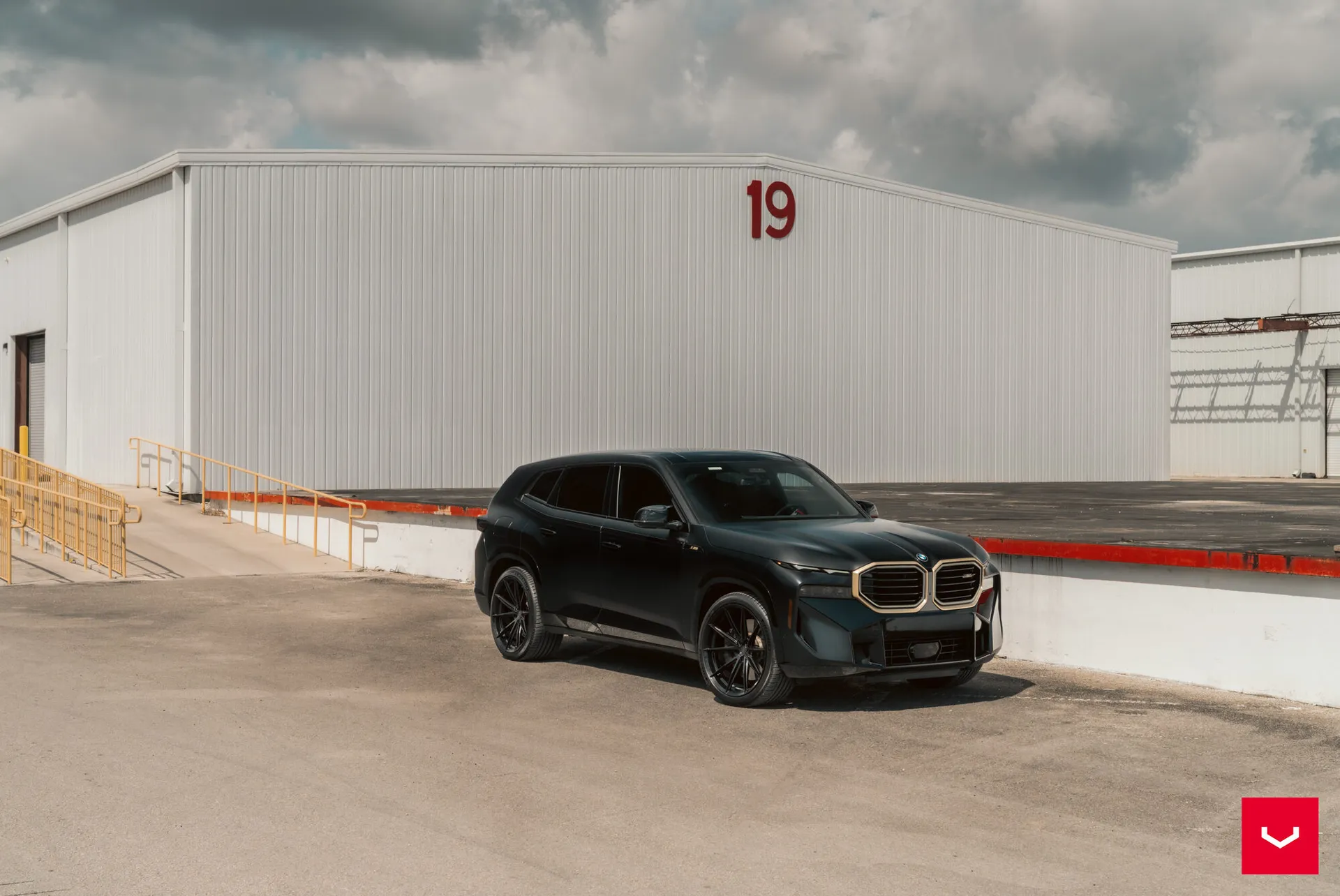 BMW XM, 6