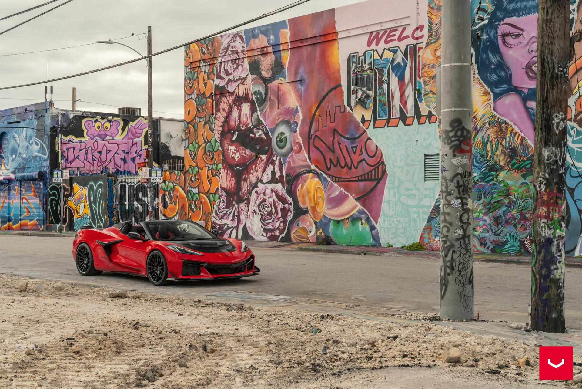 Chevrolet C8 Corvette, 8