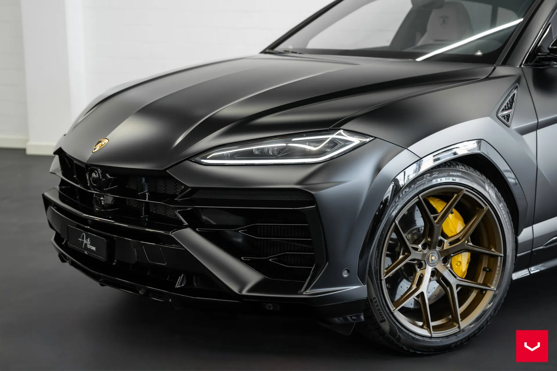 Lamborghini Urus, 8
