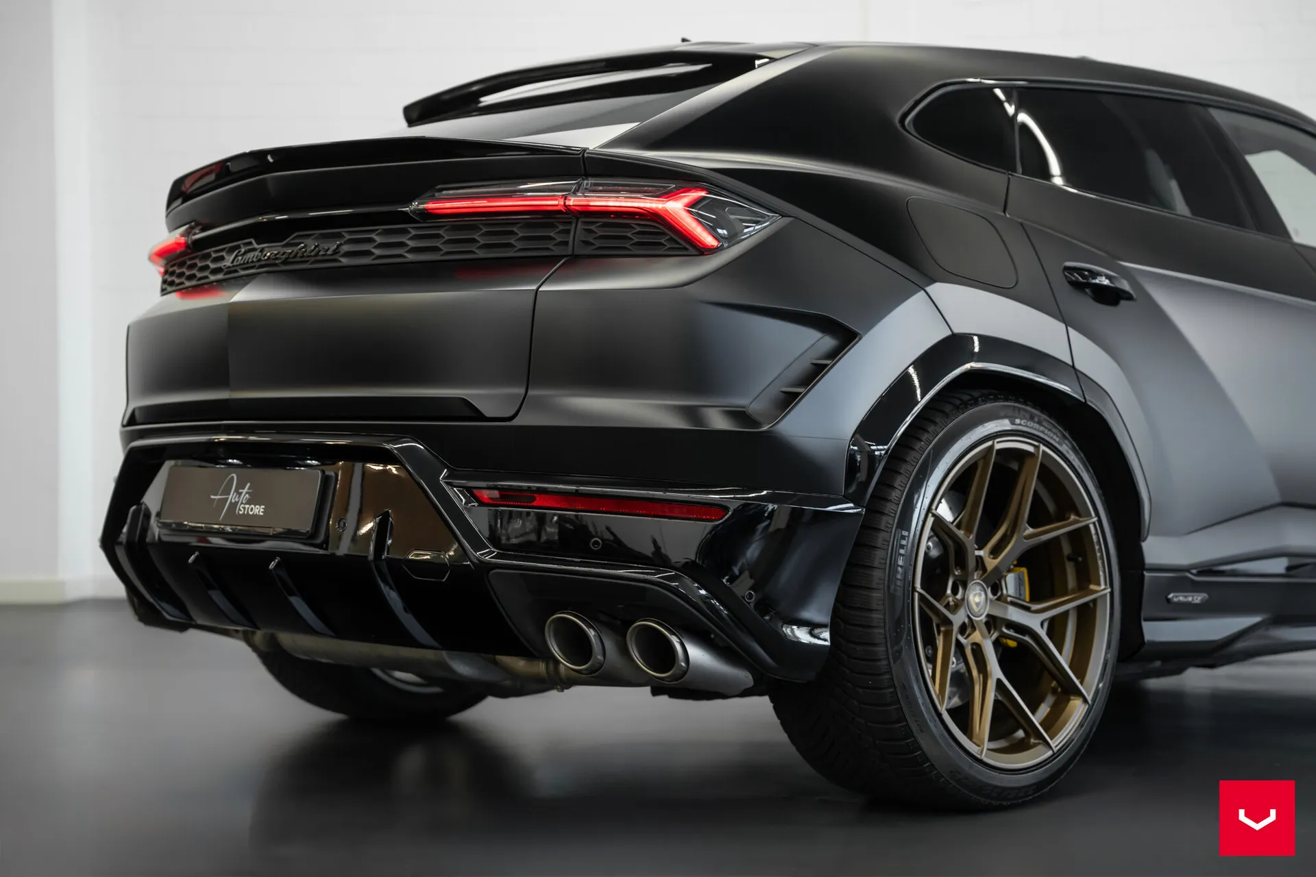 Lamborghini Urus, 4