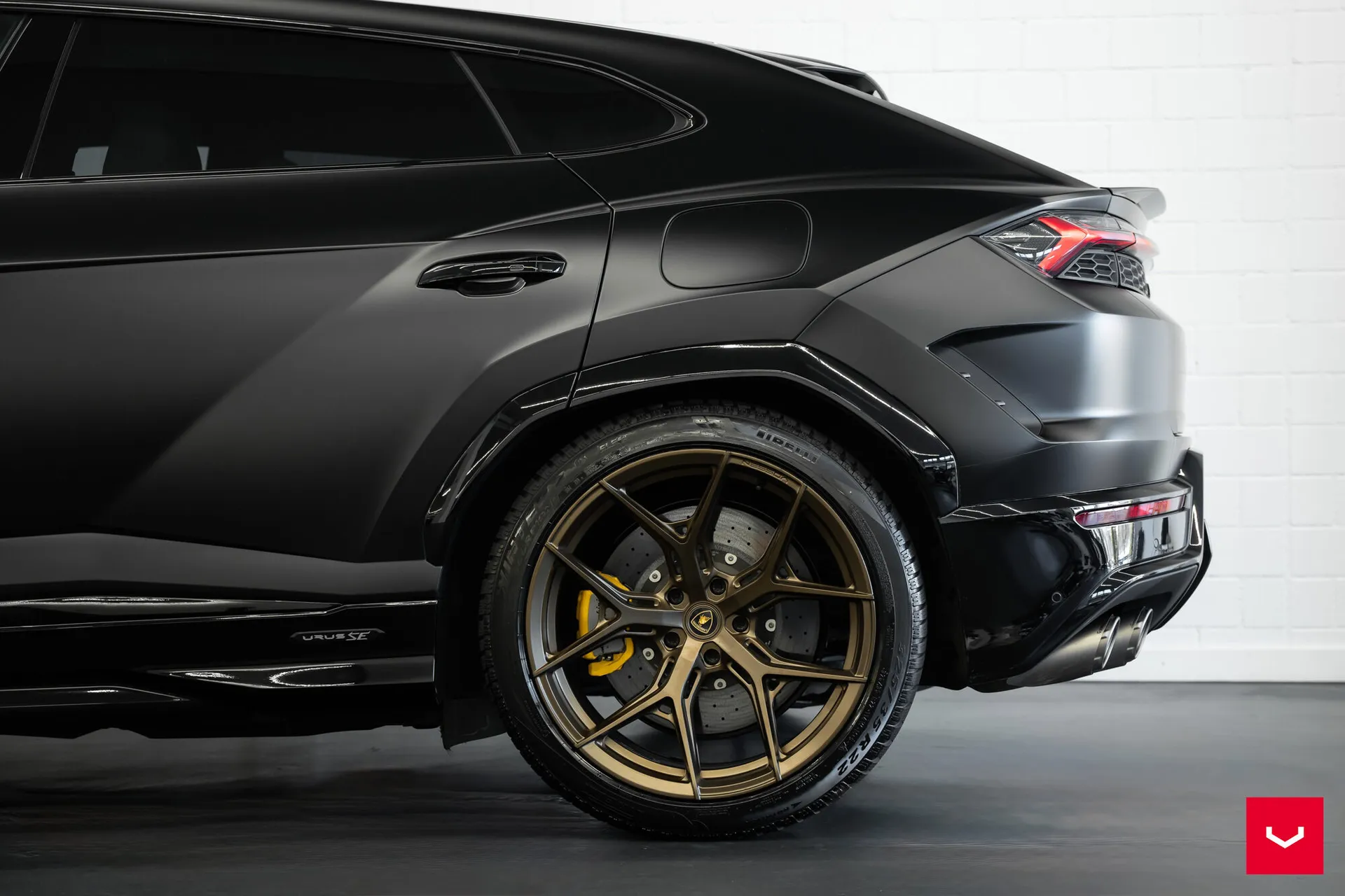 Lamborghini Urus, 6