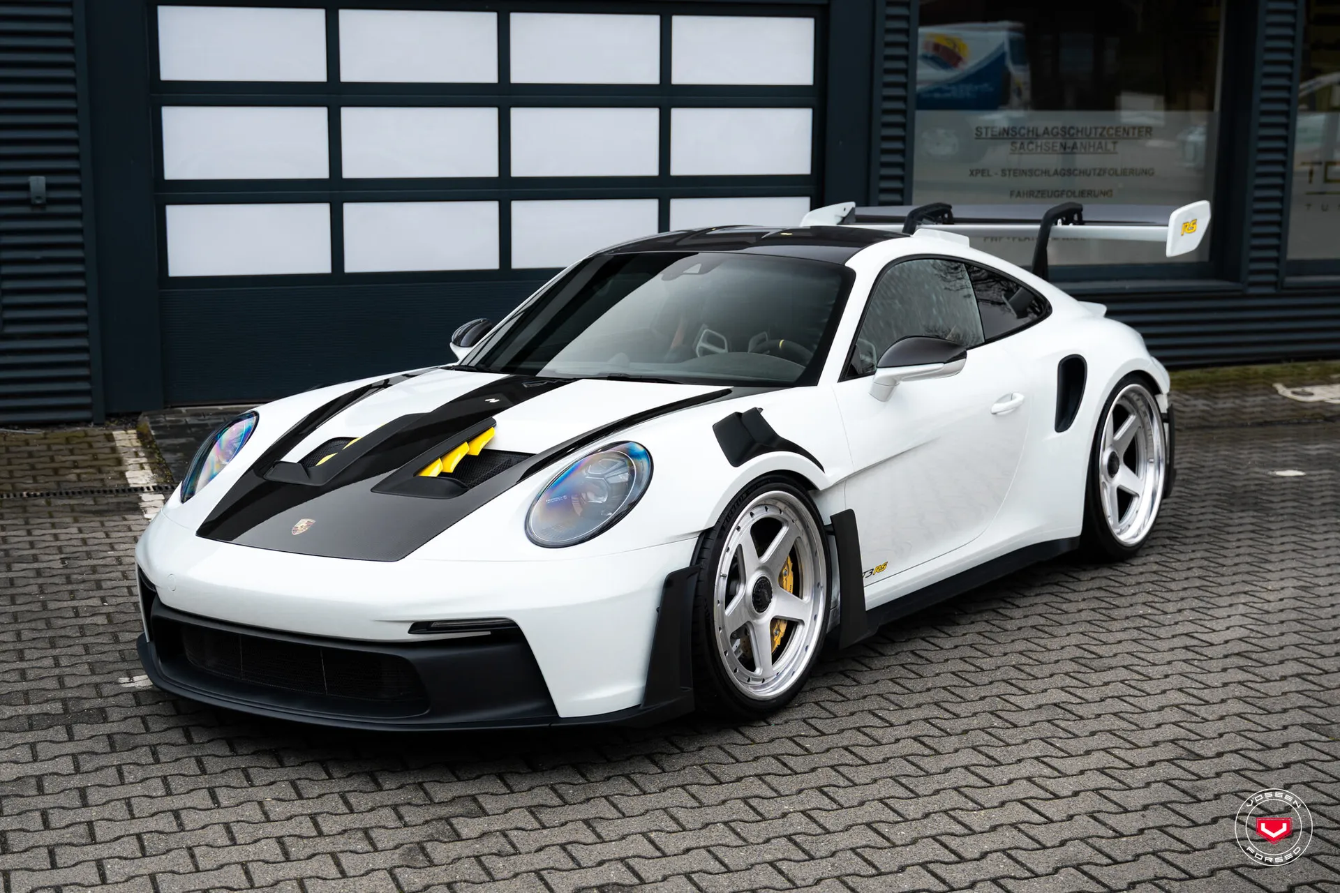 Porsche 992, 3